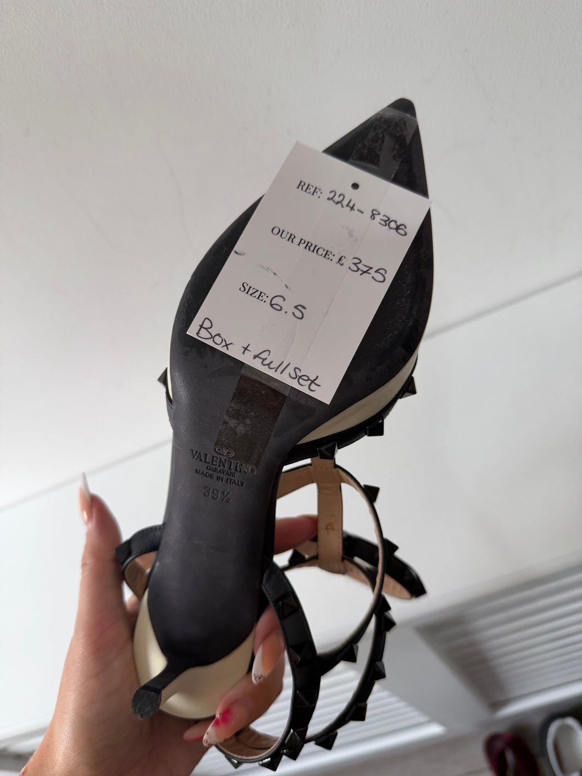 Preloved Cream and Black Valentino Garavani Heels, Size 39.5 (UK 6.5)