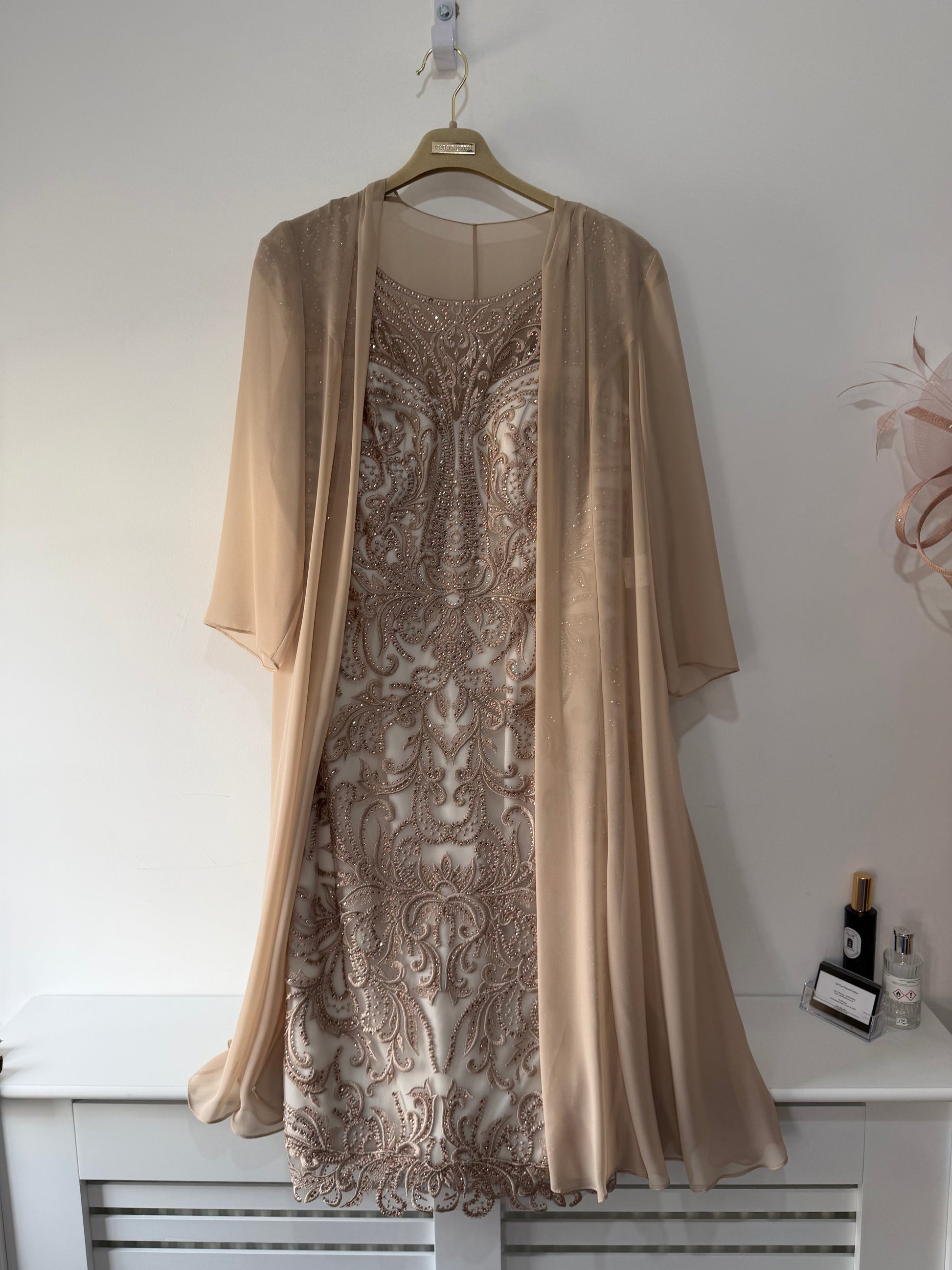 Preloved Nude Veni Infantino Ascot Dress and Hat, Size 12/14