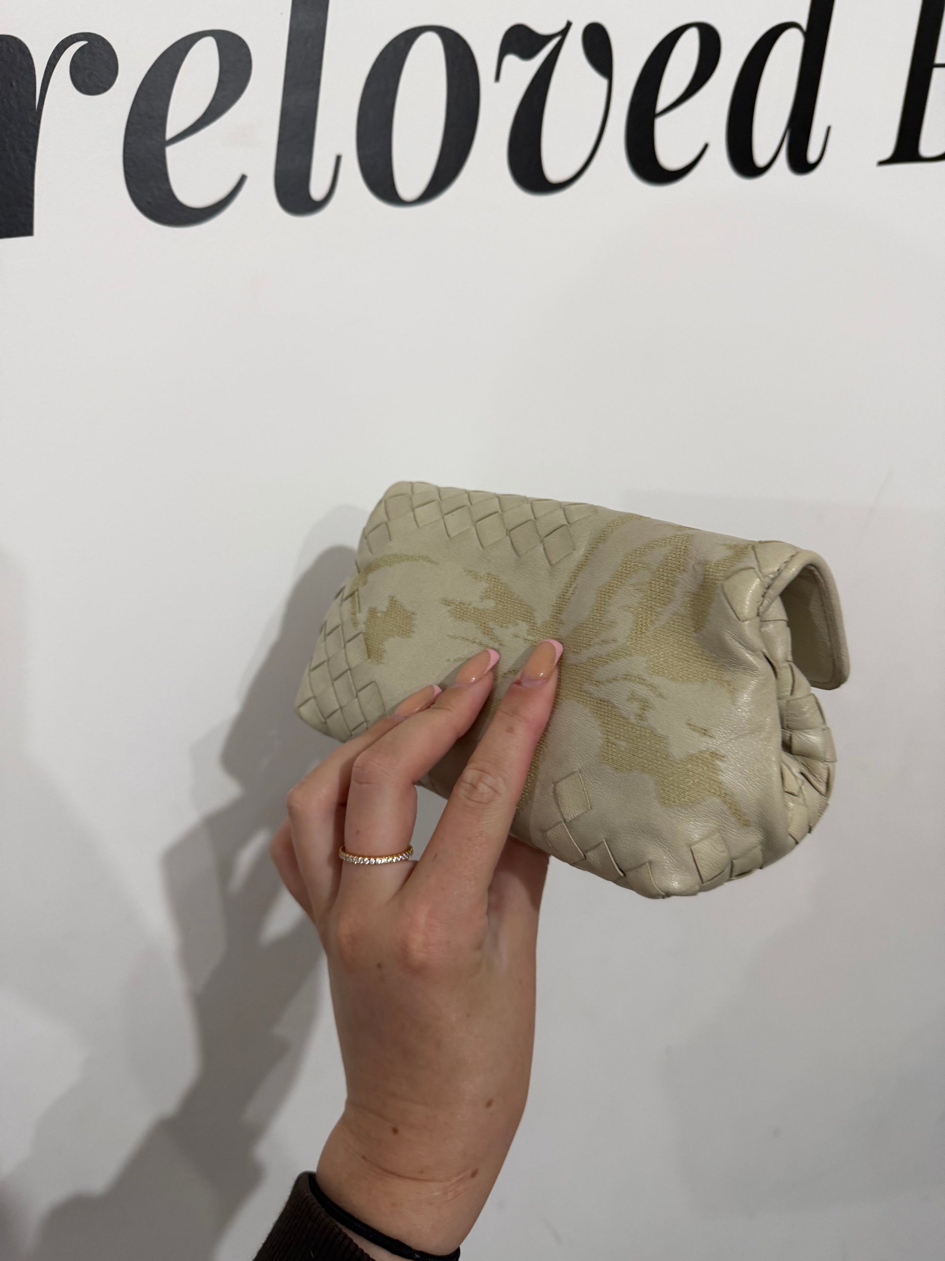 Preloved Cream Bottega Veneta Clutch, Small