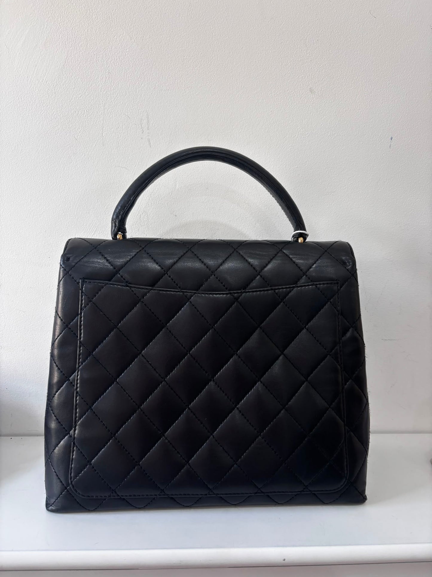 Preowned, Black Lambskin Leather with traditional Gold Hardware Chanel Kelly Bag Handbag, Large