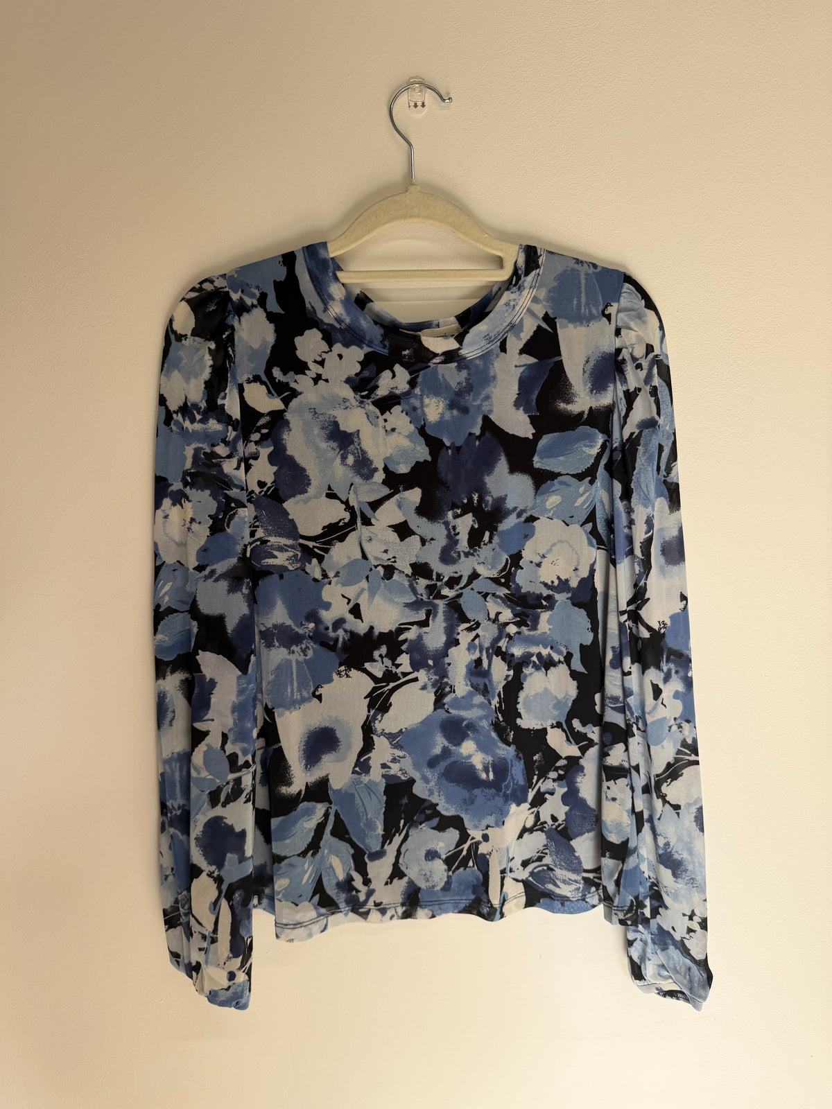 Preloved Kim & Cami Top, Size Medium Blue Floral
