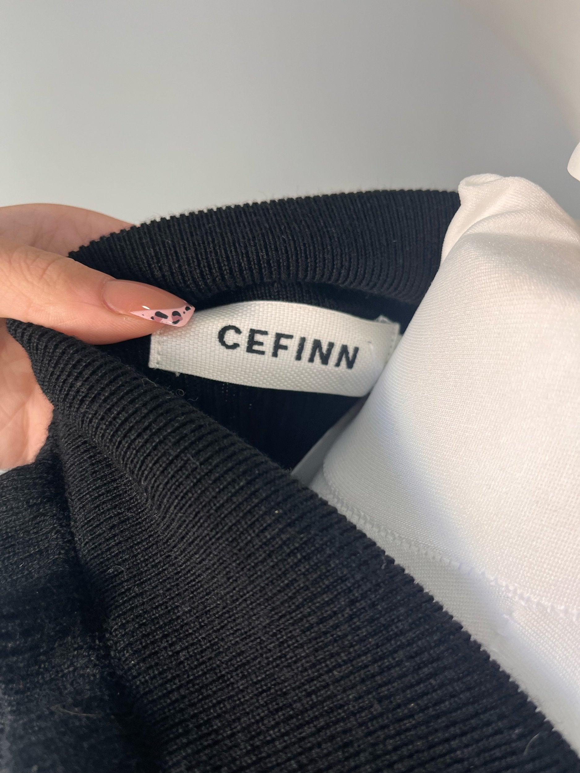 Cefinn Black Jumper - S