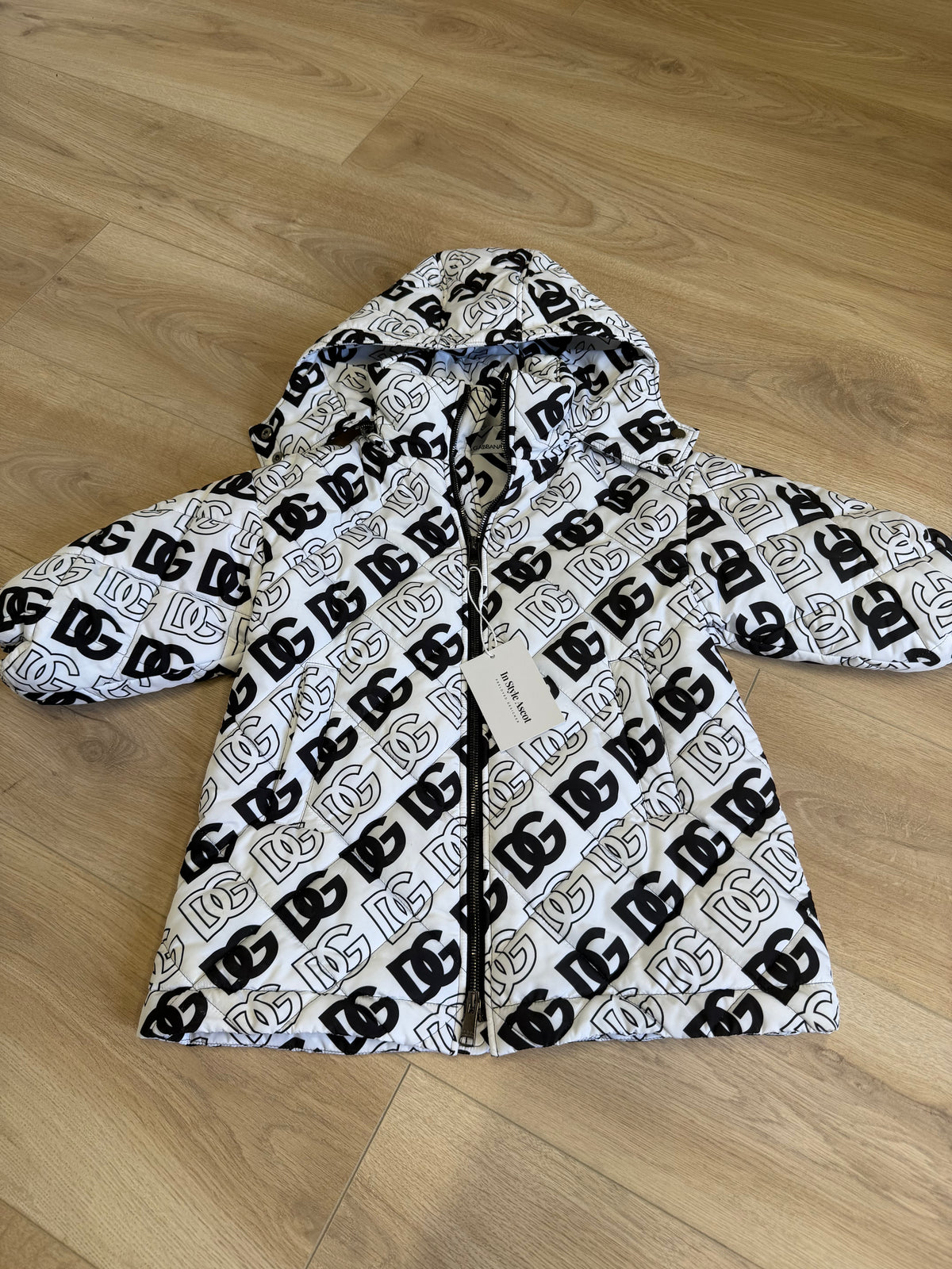 Preloved Dolce & Gabbana Kids Coat Age 6 Black & White Logo