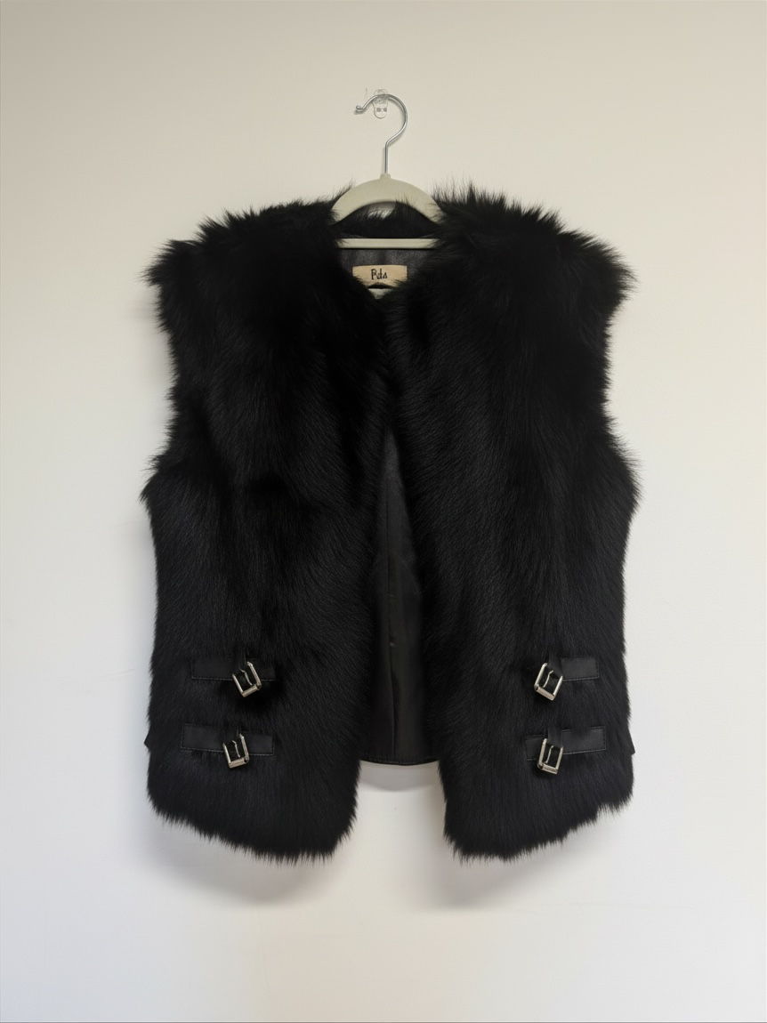 Preloved Rika Gilet Size Medium Black
