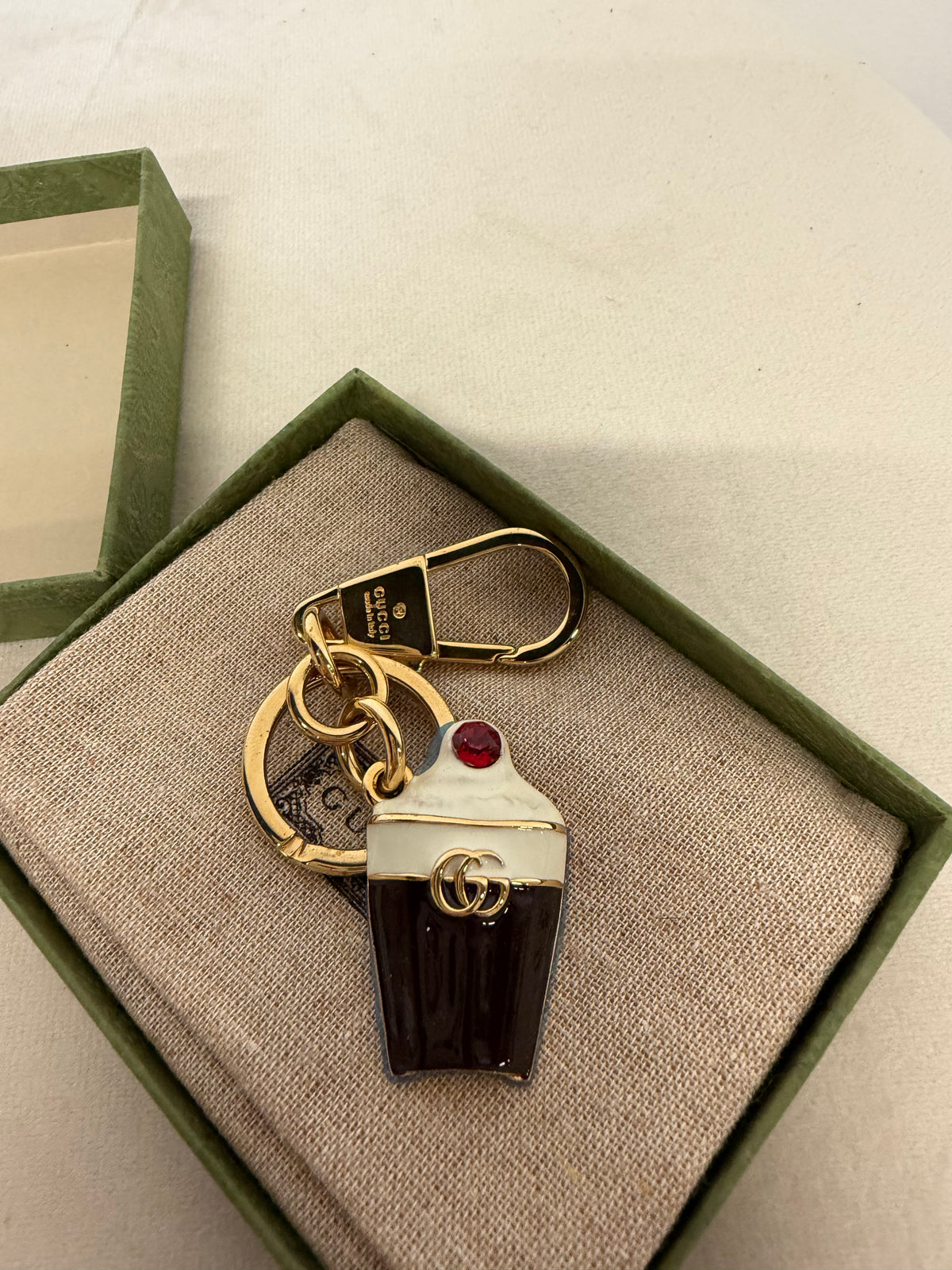 Preloved Gucci Keyring Gold