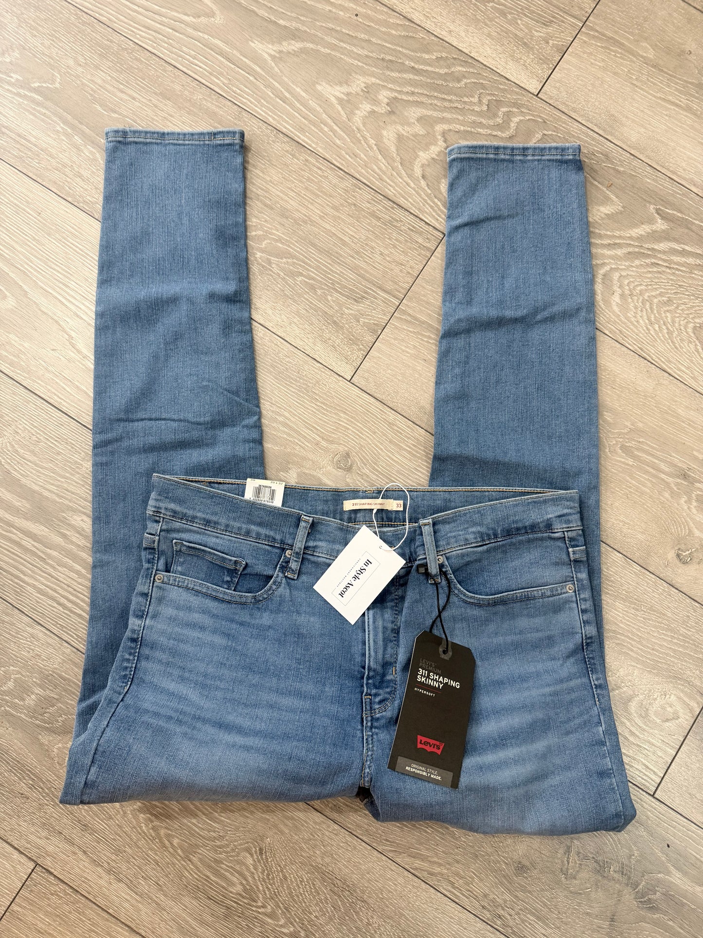Blue Levis Denim Jeans, 33