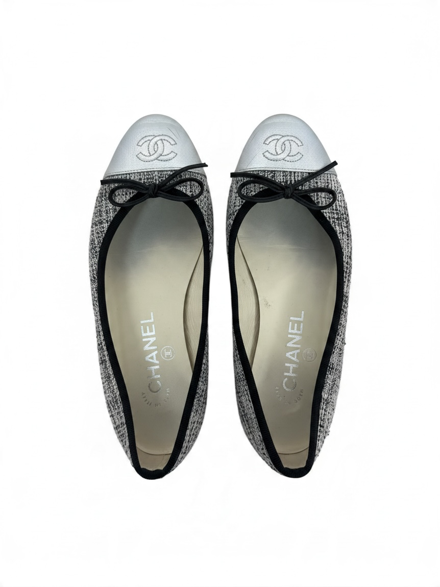 Preloved Chanel Ballet Flats Size 3.5 - 36.5 Boucle Black/Grey