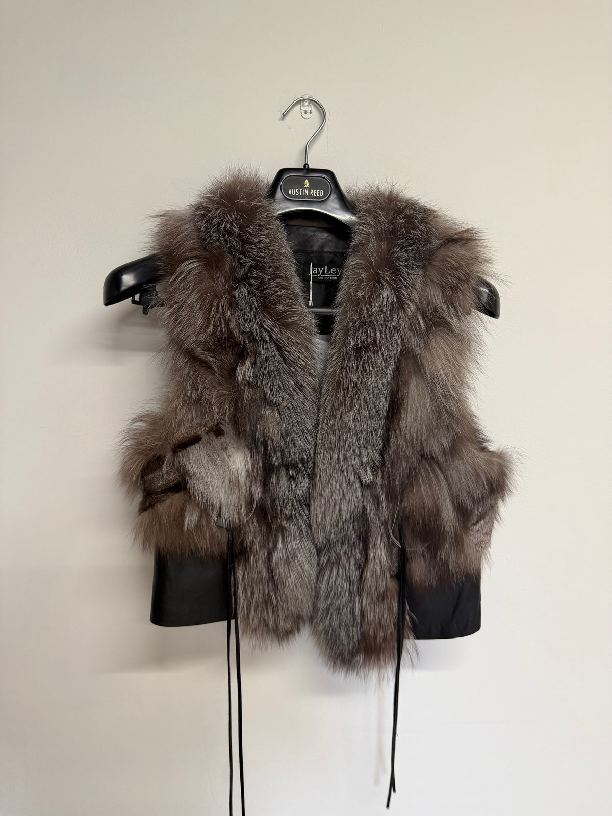 Preloved Jayley Collection Gilet Small Black and Grey