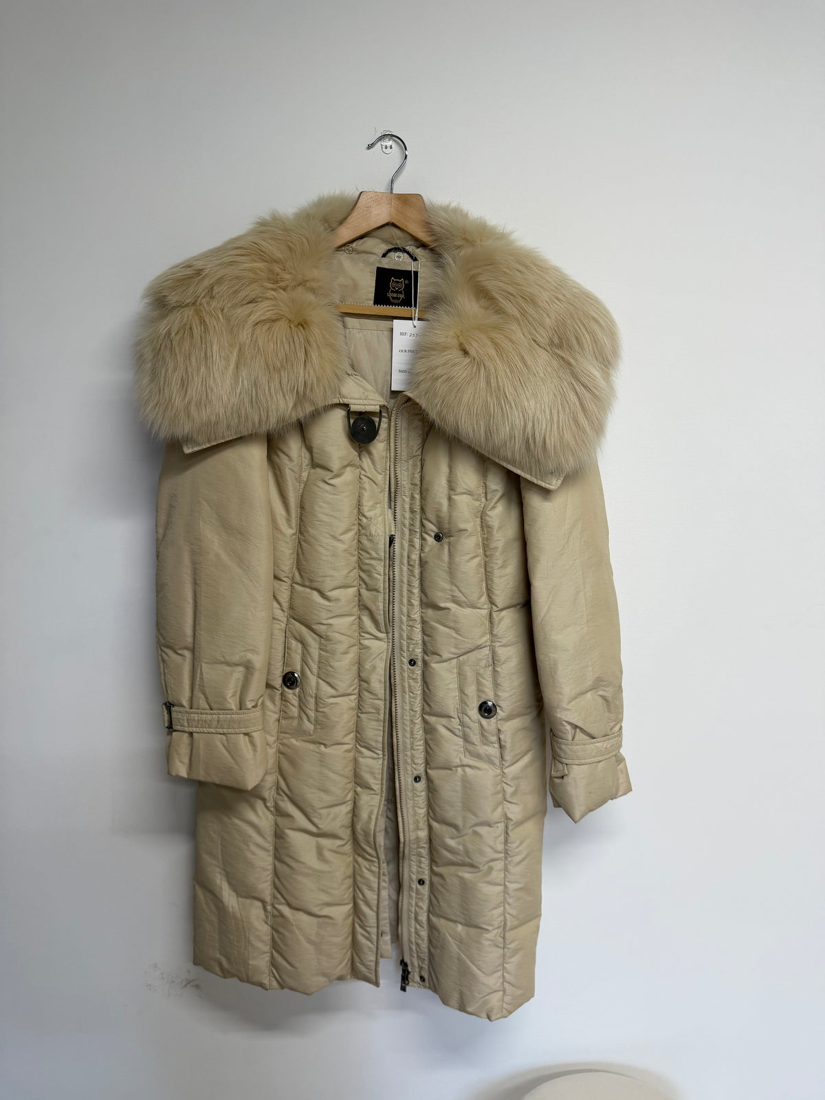 Preloved Snow Owl Coat Size Medium Beige