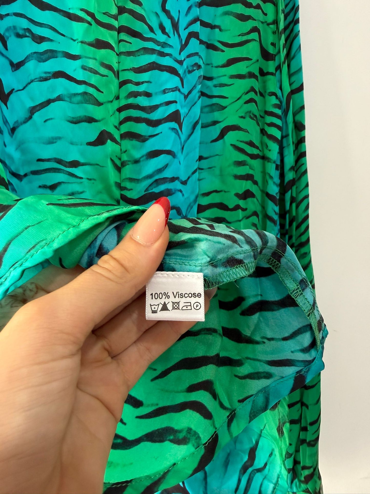 Preloved, Blue/Green Prim Rose Park Blouse, Size Large