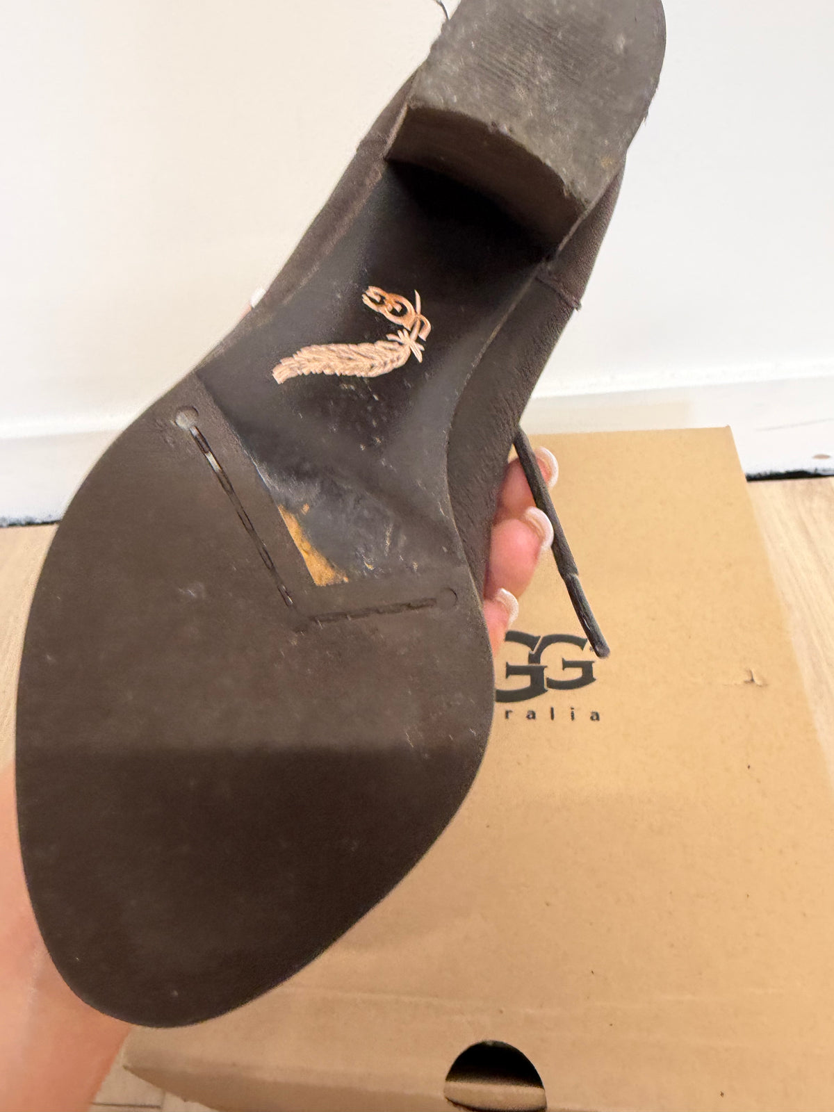 Preloved Ugg Boots Size 4 Brown