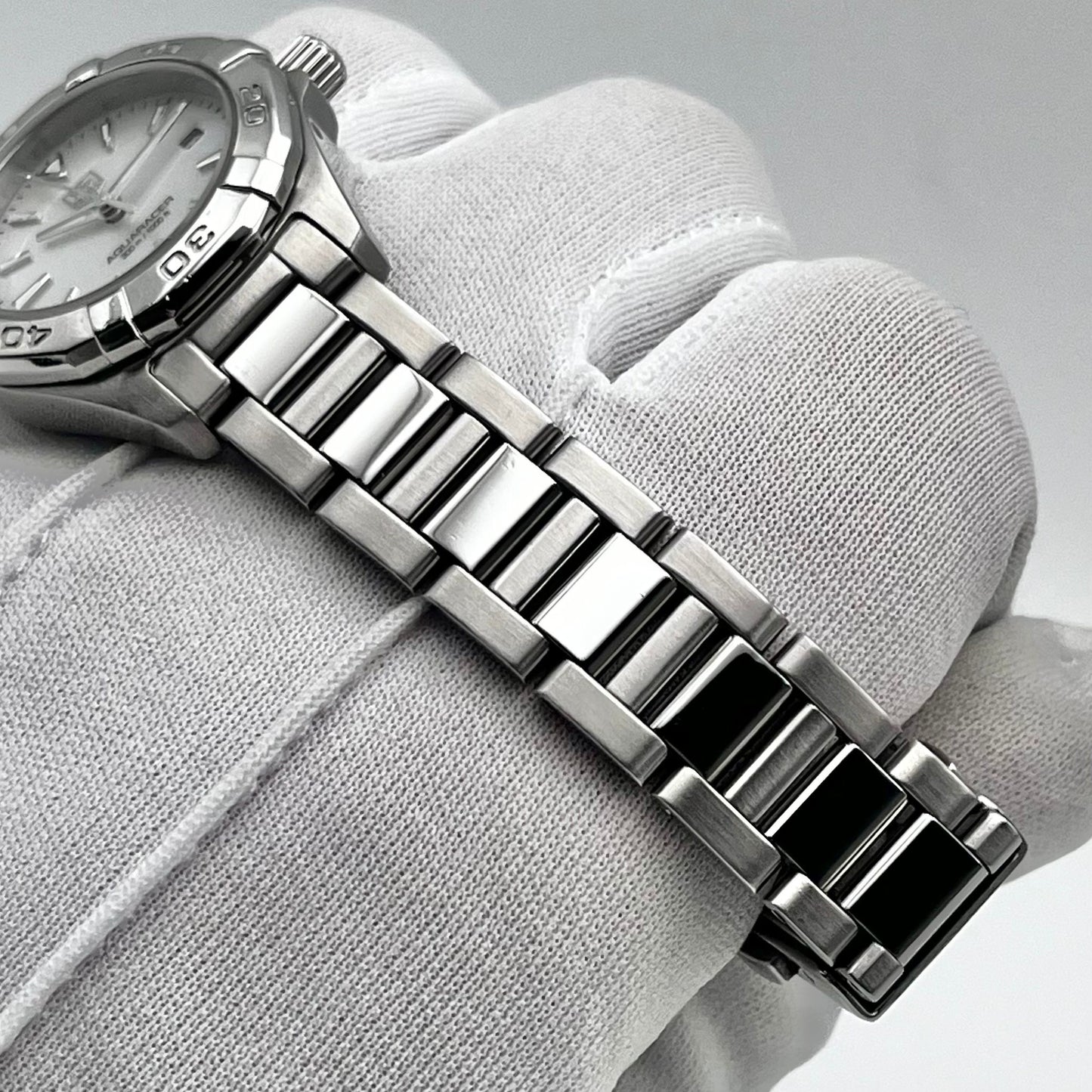 Preloved Mother of Pearl Tag Heuer Ladies Tag Heuer Aquaracer , Full Set
