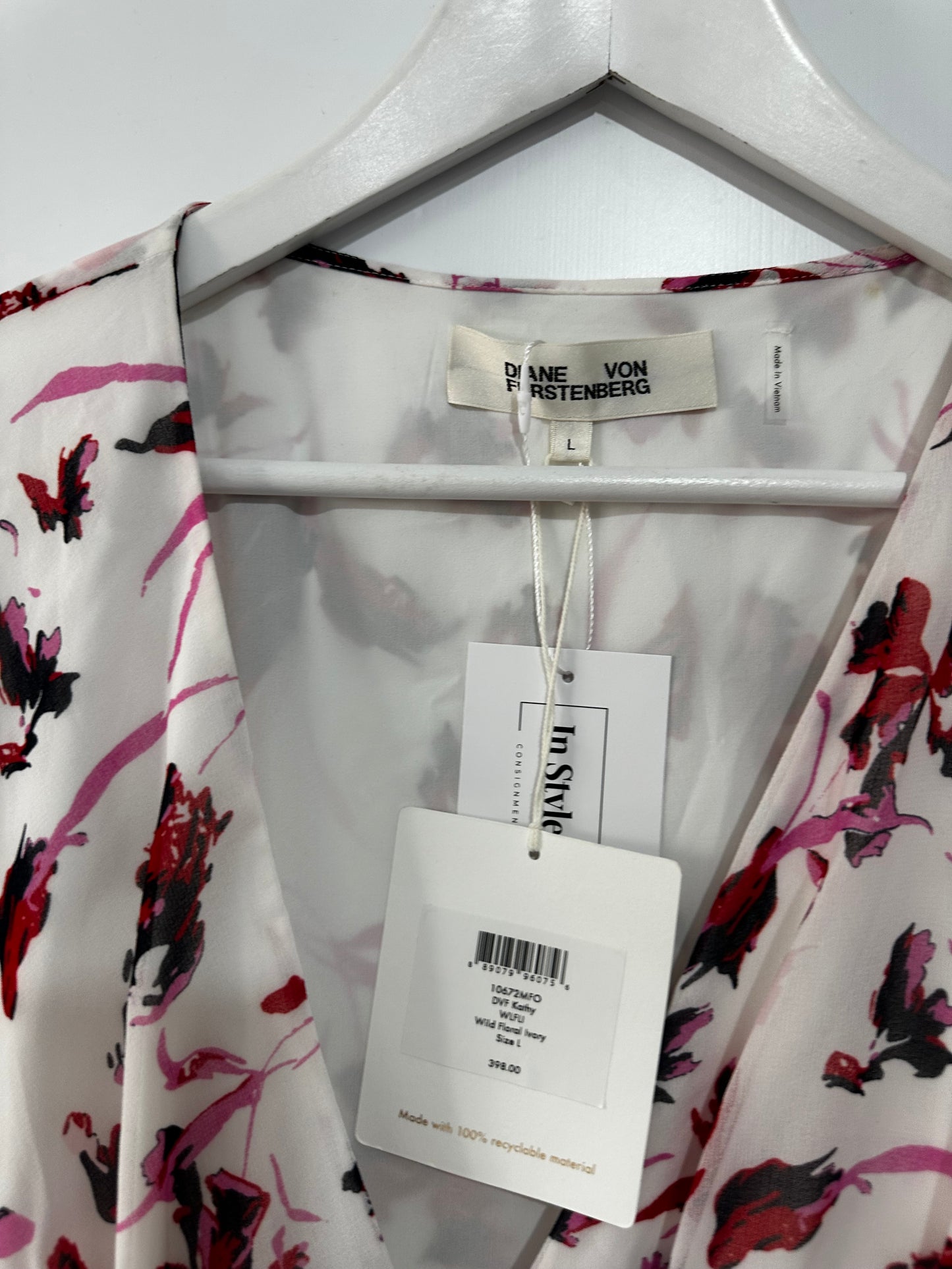 Floral Wrap Dress DVF Dress, Brand New Size L (Fits M/L)