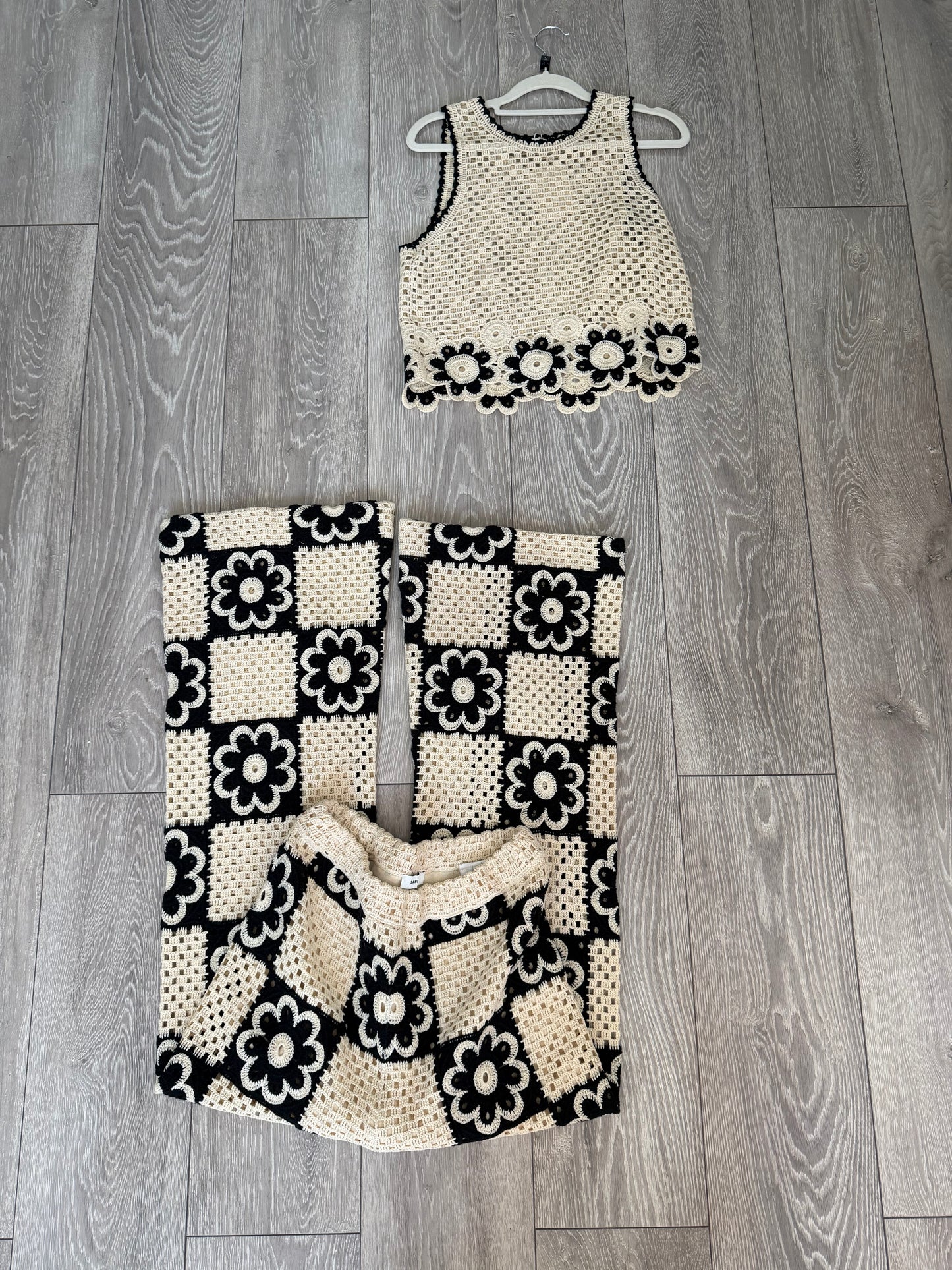 Preloved beige and Black Sandro Set, Size 8