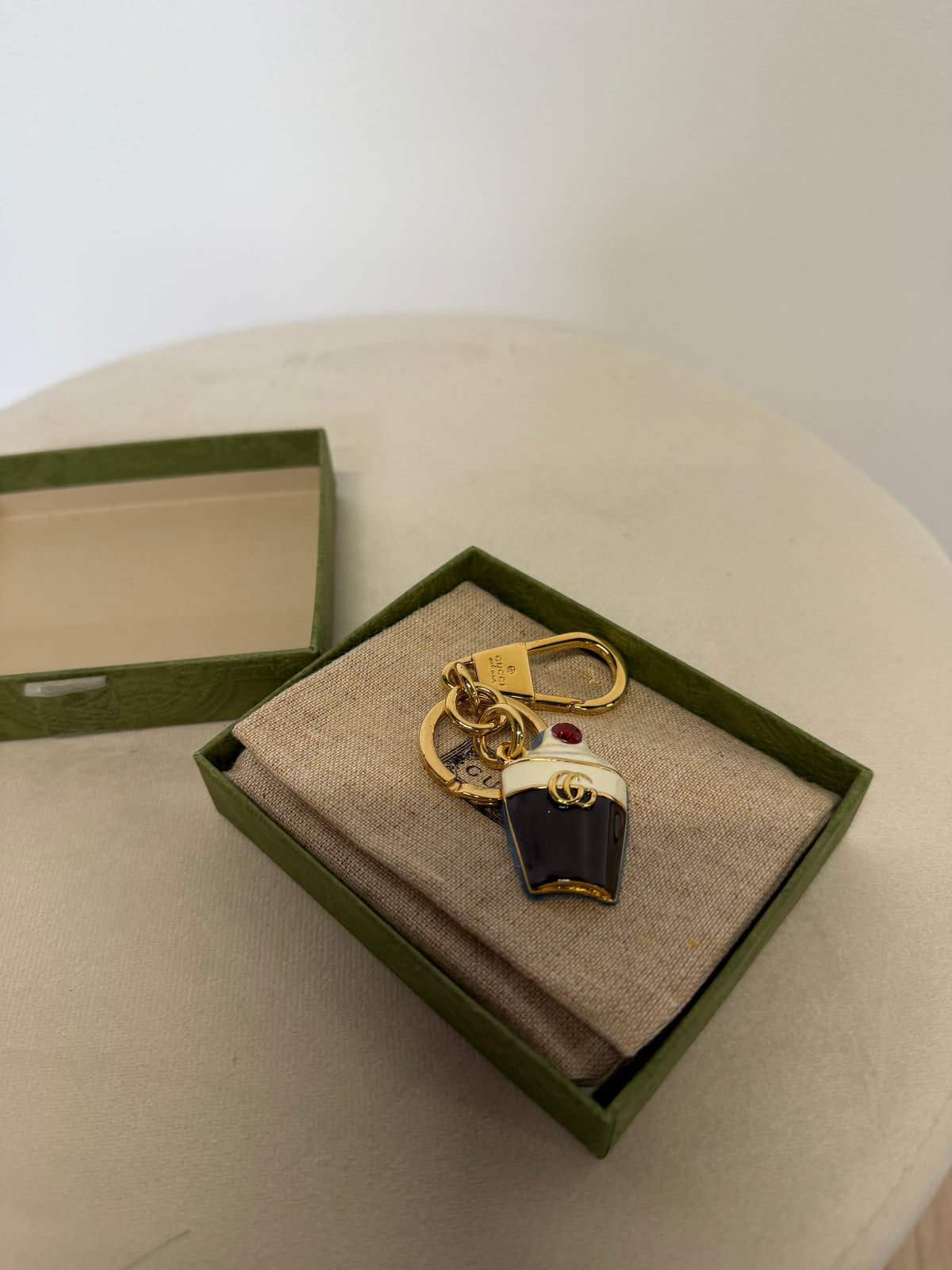 Preloved Gucci Keyring Gold