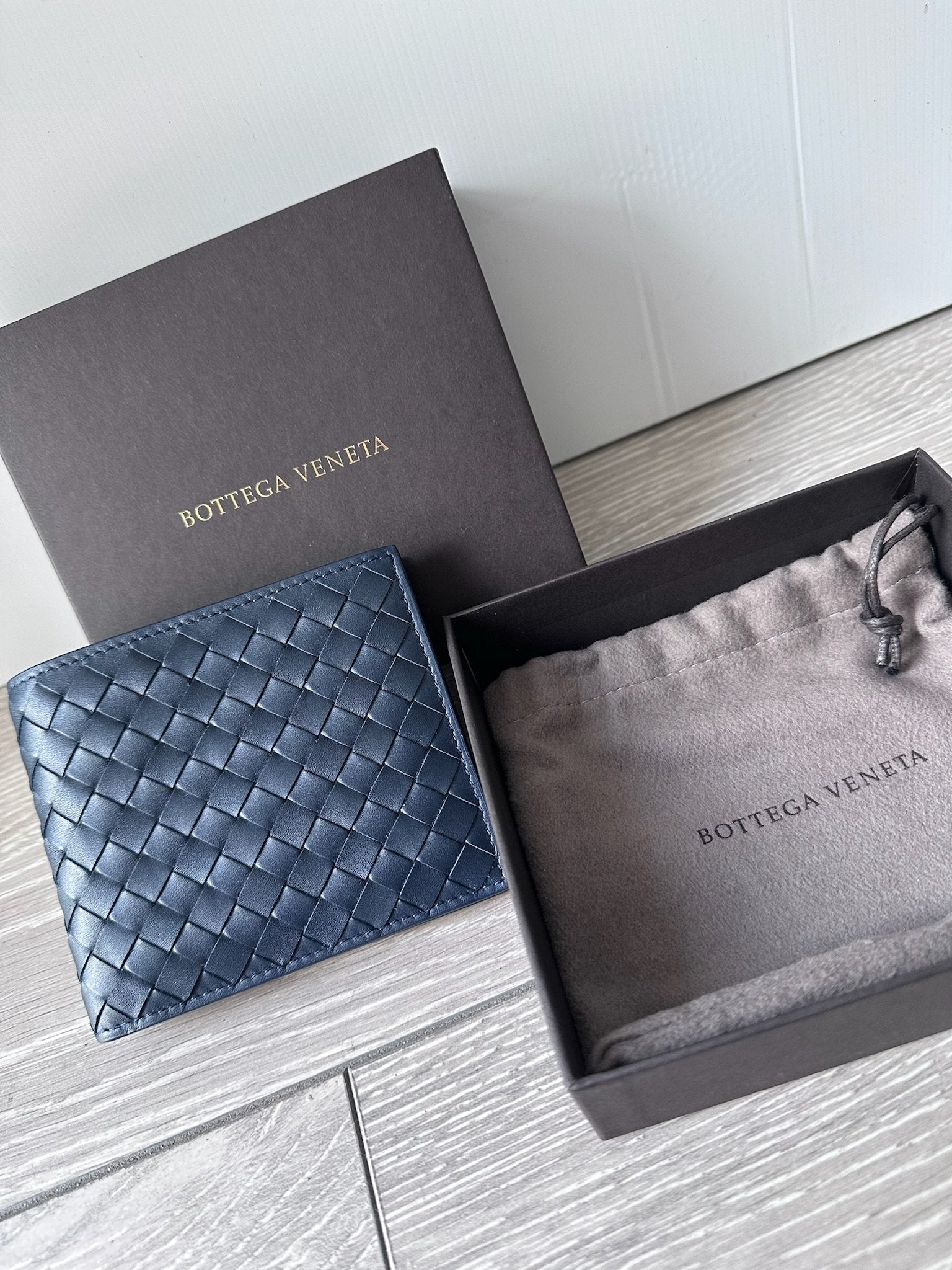 Bottega Veneta Intrecciato Leather Billfold Wallet In Blue