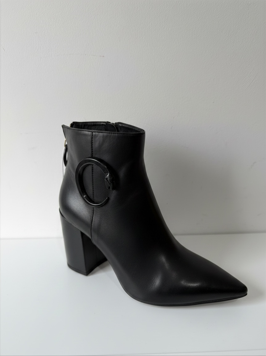 Preloved Class Cavalli Boots EU 39 - UK 6 Black
