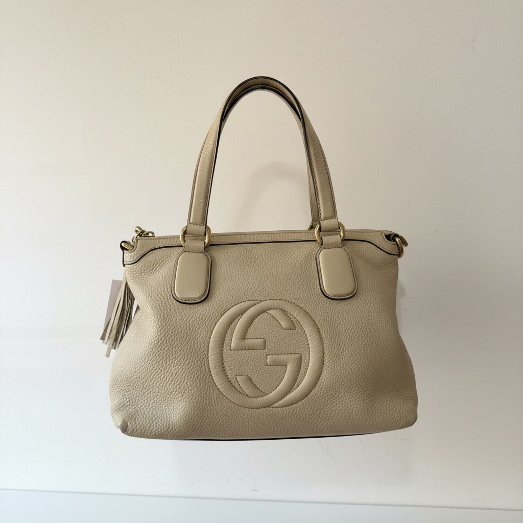 Pre loved beige Gucci Bag, Medium