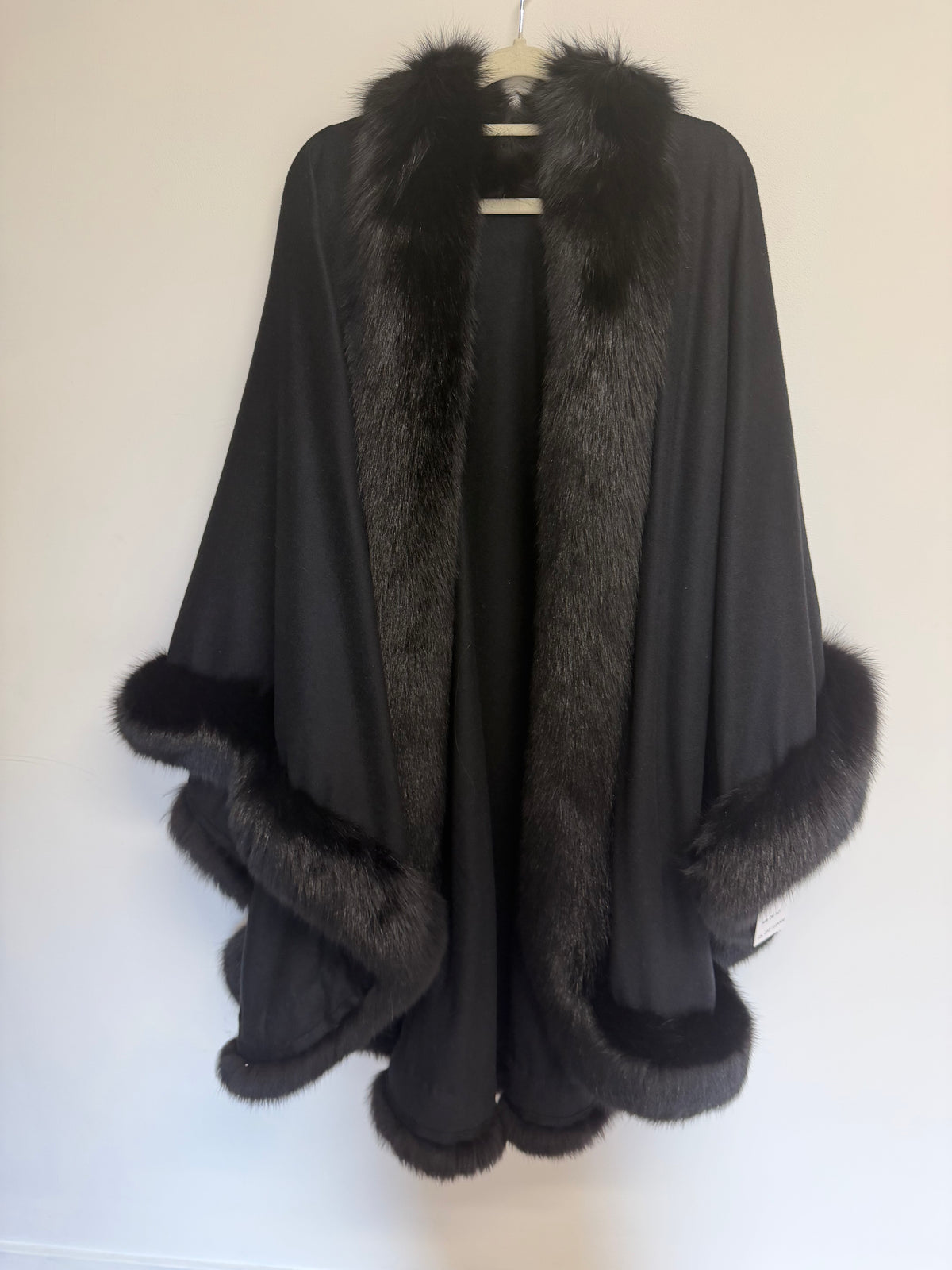 Preloved Custom made Poncho One Size Black