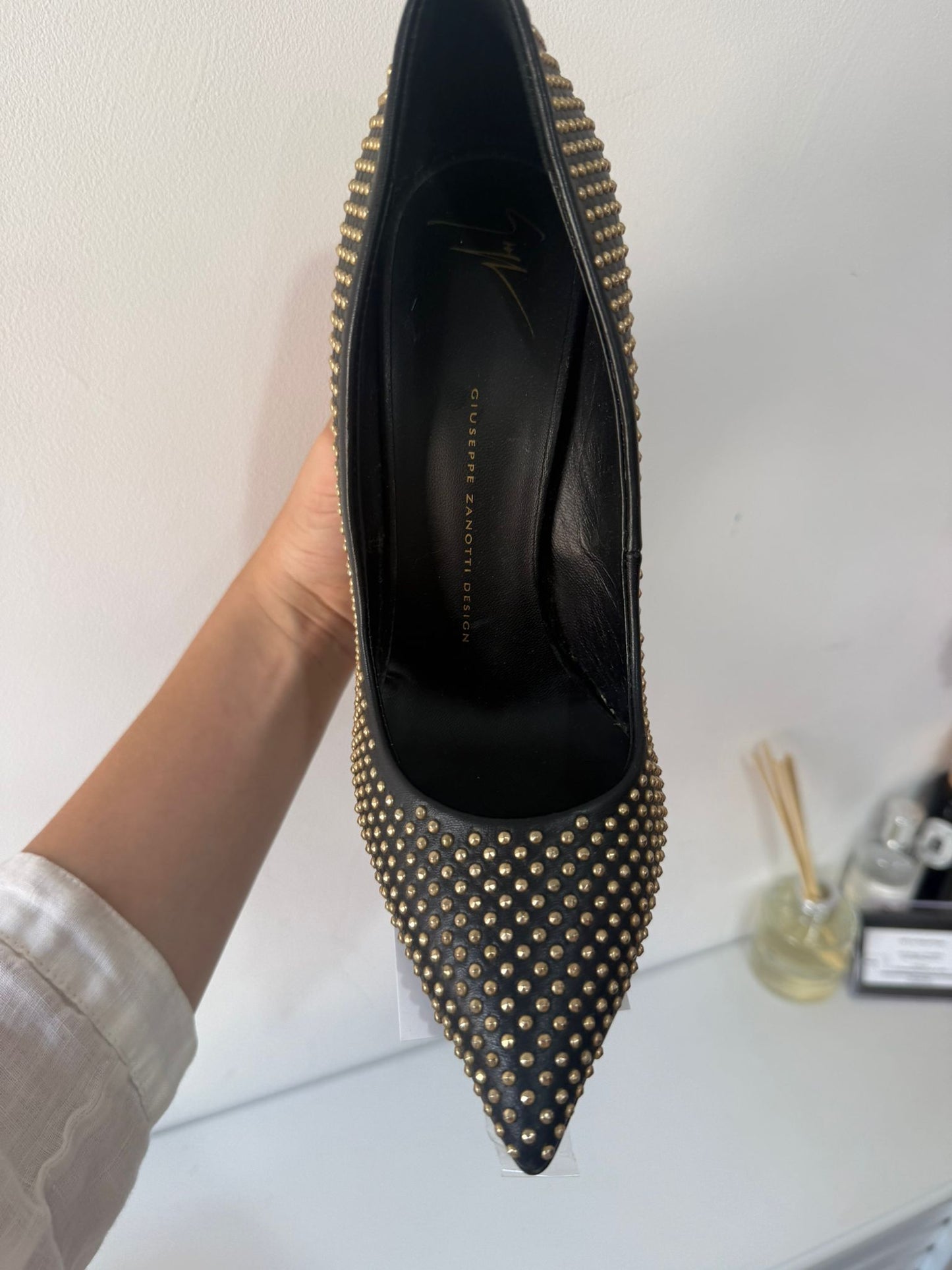Preloved, Black and Gold Guiseppe Zanotti Heels, Size 6.5 (6)