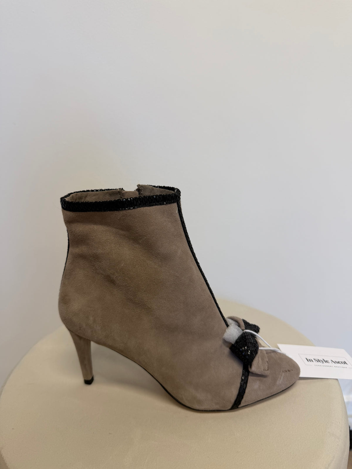 Preloved Karl Lagerfield Shoes Size 3, Taupe