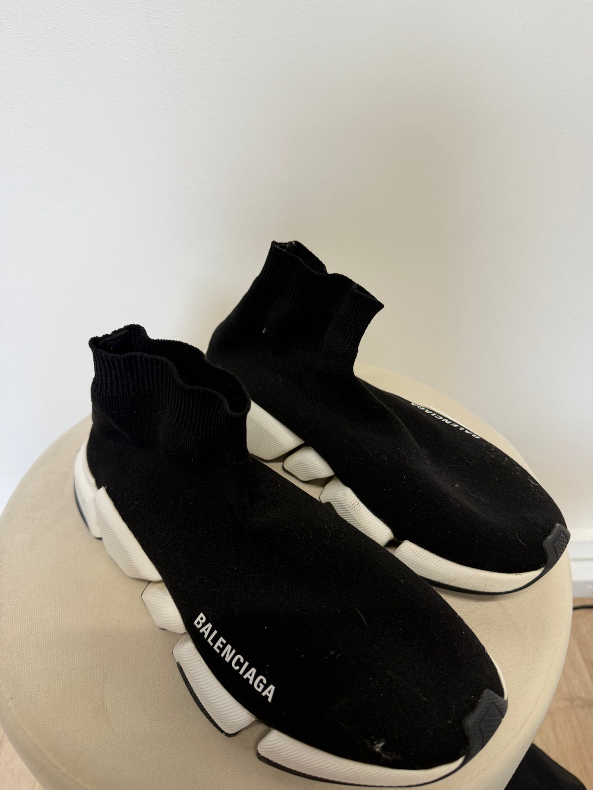 Preloved Balenciaga Shoes, Size 6 Black