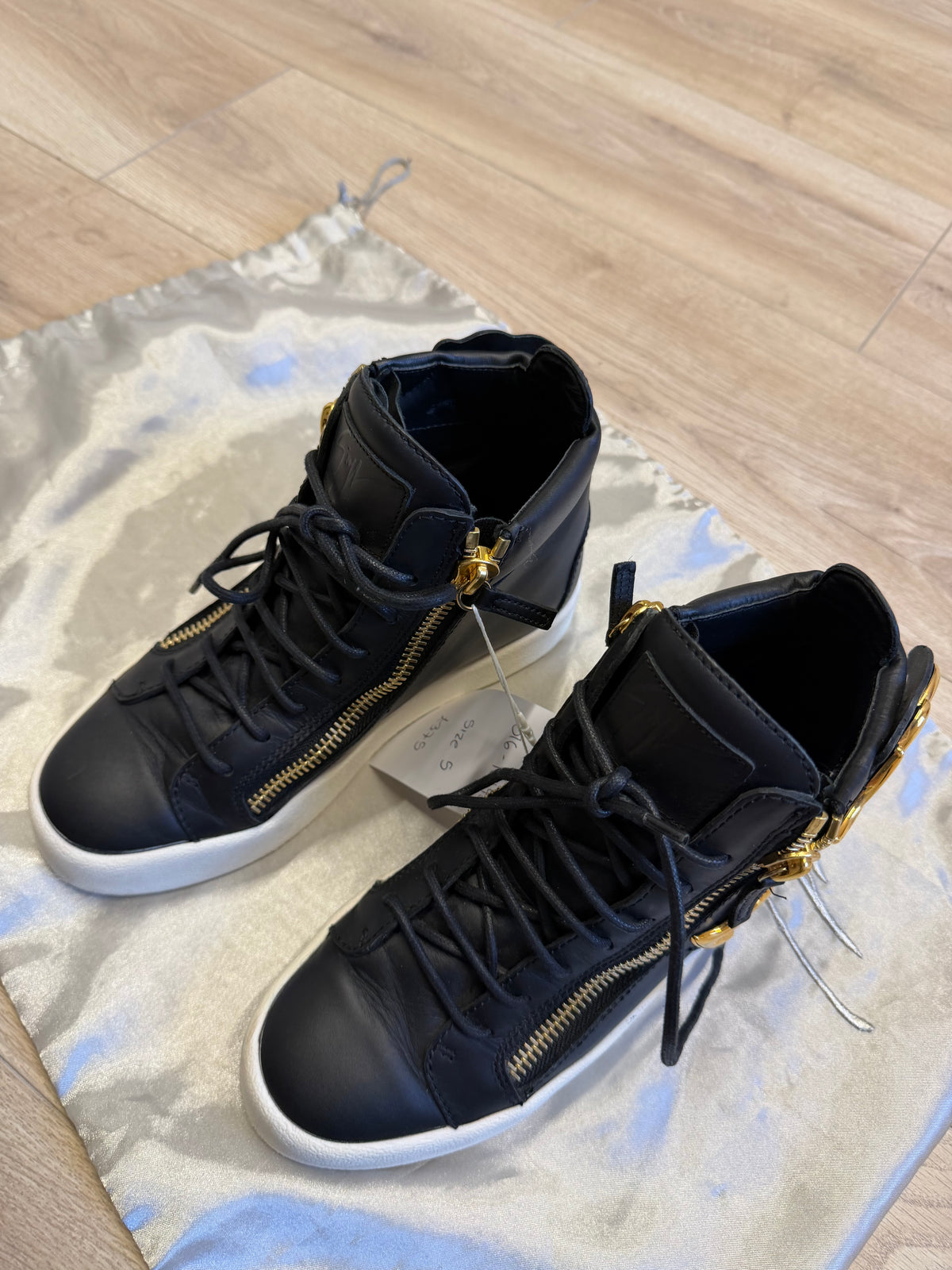 Preloved Guiseppe Zanotti Trainers Size 5 Black Angel Wings Gold High Tops