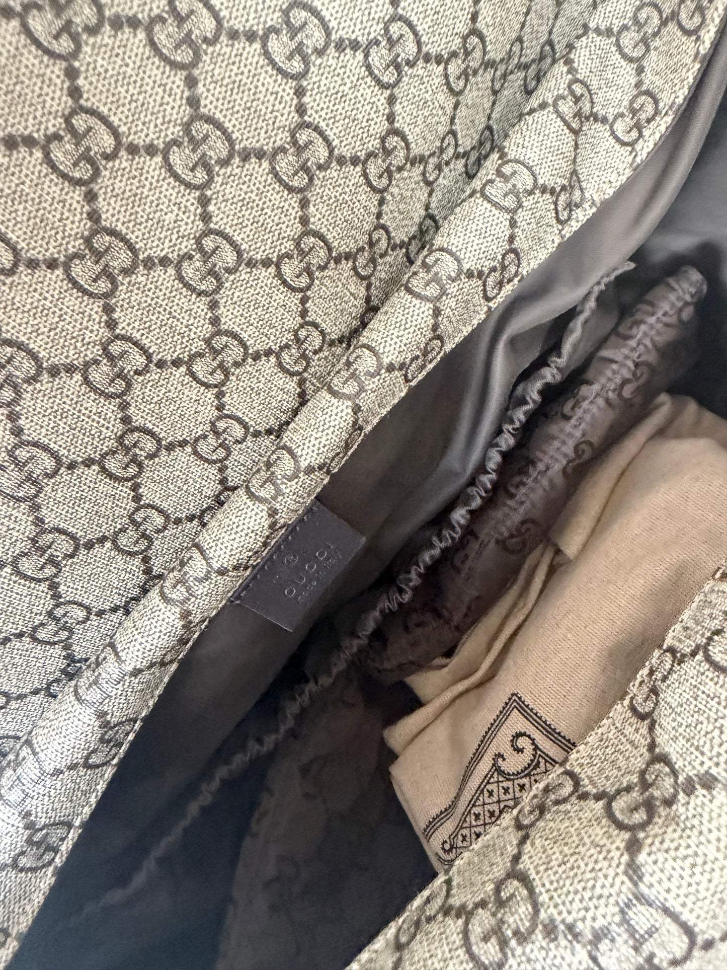 Pre-owned Gucci GG Supreme Canvas Gucci Large Changing Bag, Large