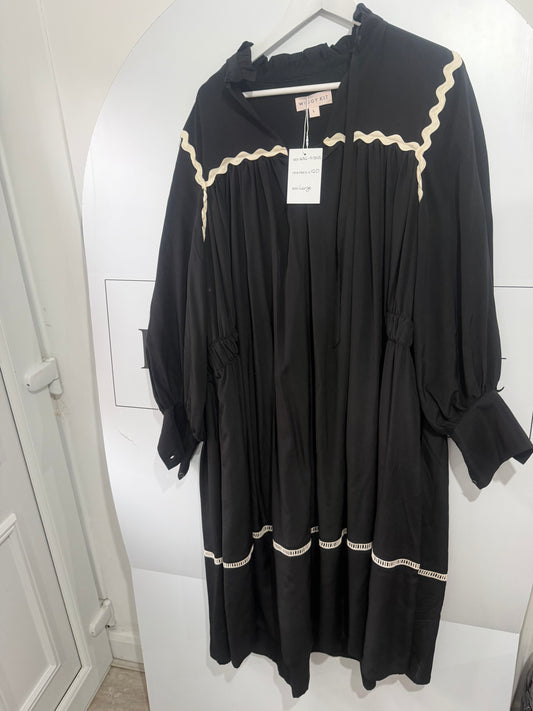Black Wiggy Kit Dress, Size Large