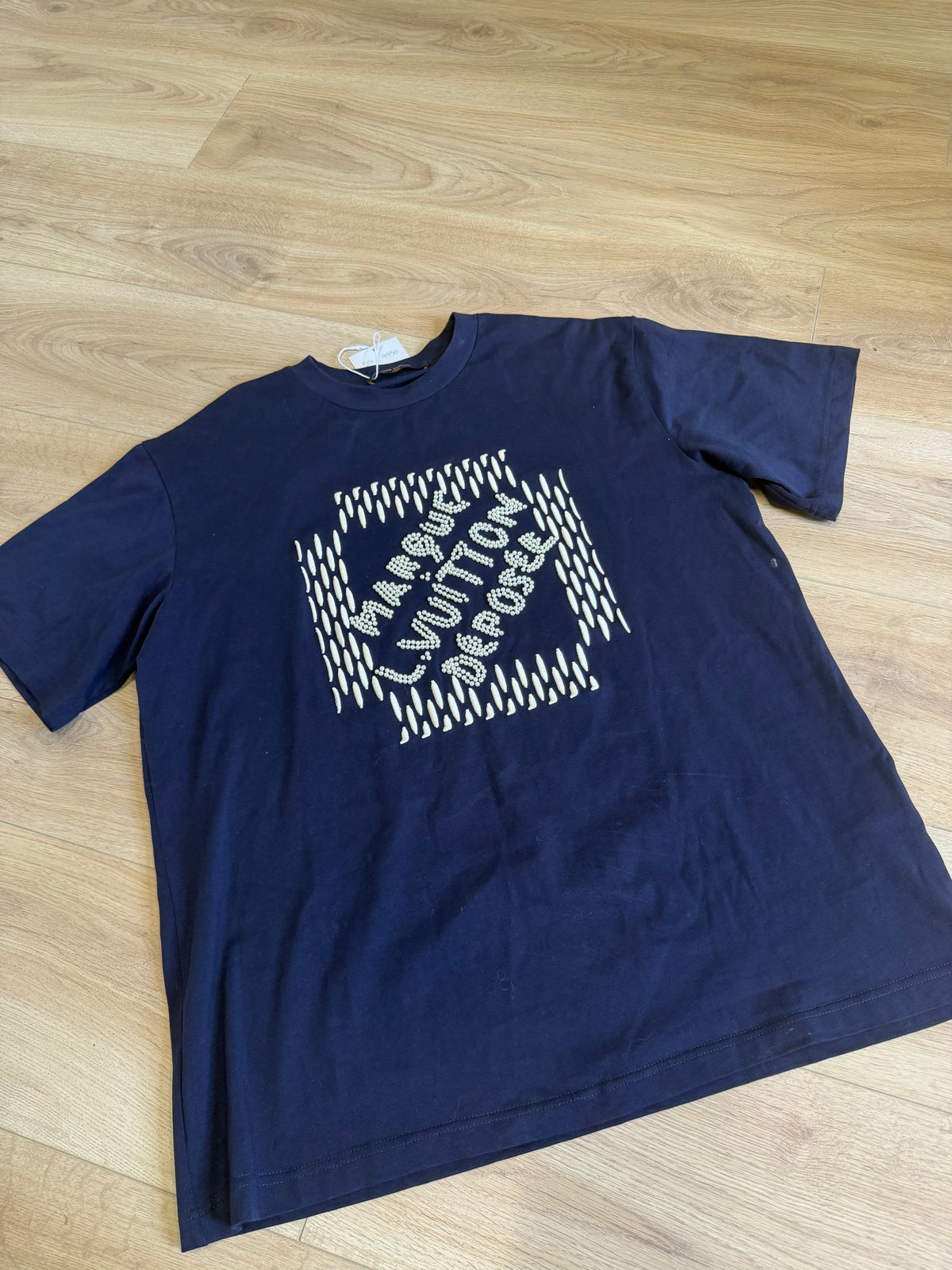 Preloved Louis Vuitton Men's T-Shirt Size L Navy