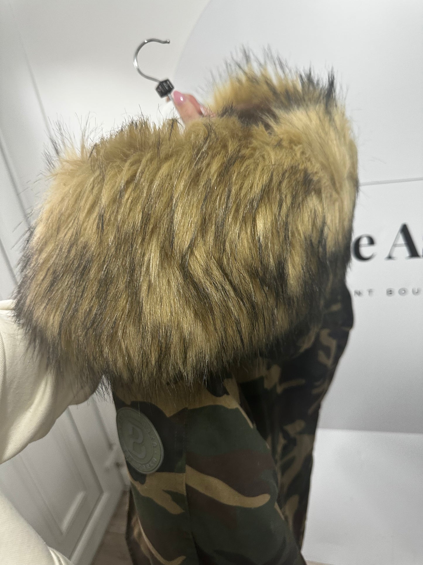 Camo Bobbi Parka Parka, Size M