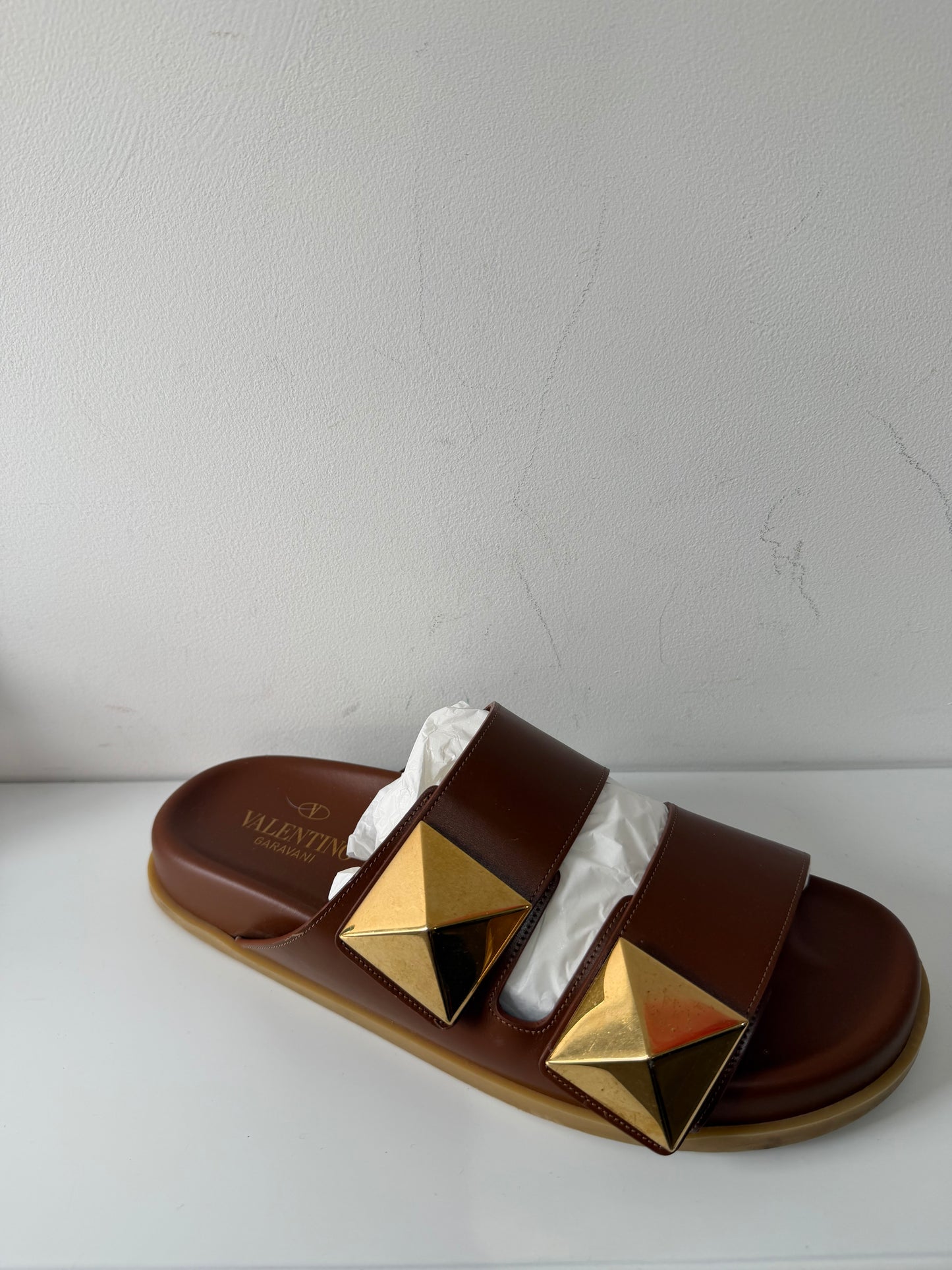 Preloved, Brown Valentino Garavani Sliders, Size 39 - UK 6