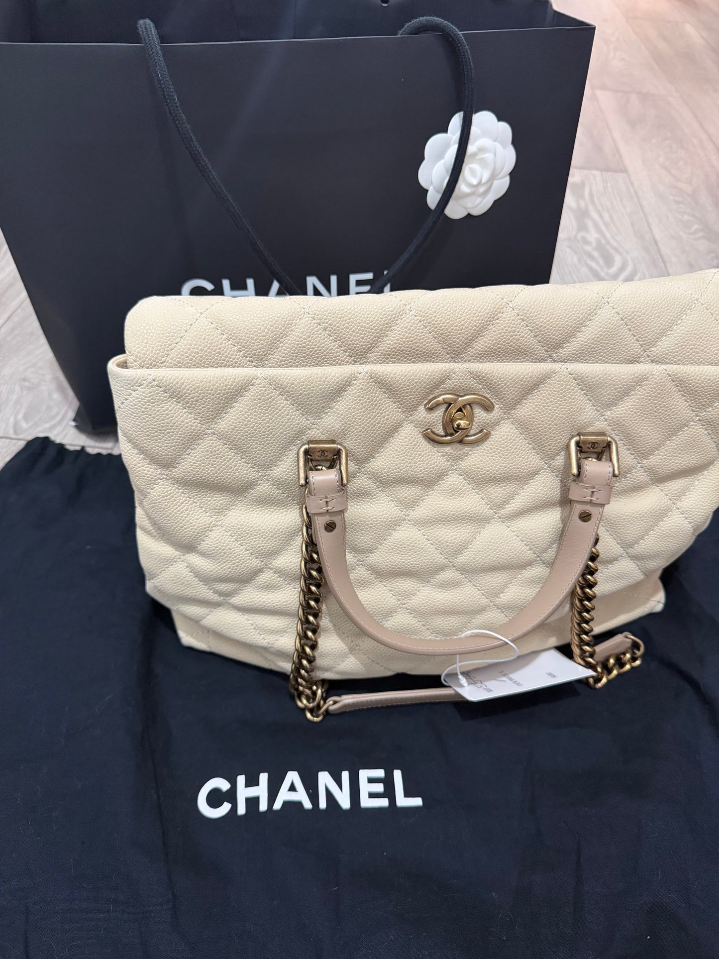 Pre-owned Cream Chanel Handbag, shoulder and handle 14 by 10inch by 7inch