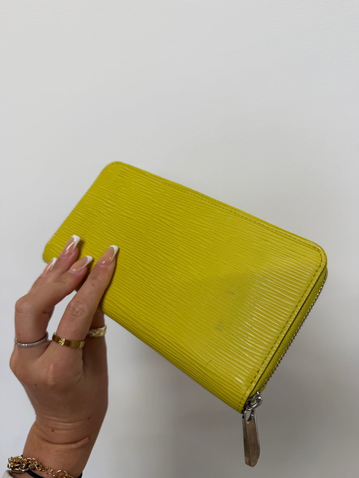 Preloved Louis Vuitton Purse Long Vernis Yellow