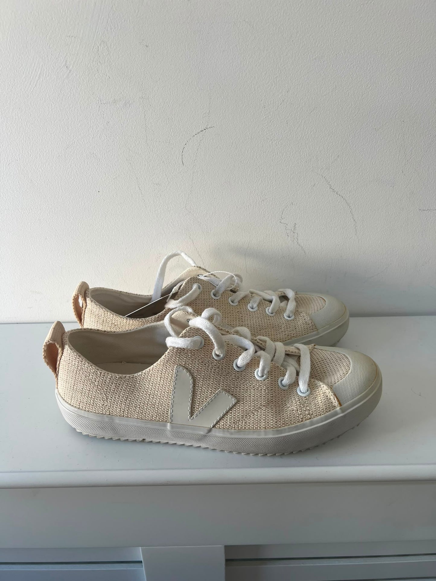 Pre-loved Cream Vejas Trainers, 5
