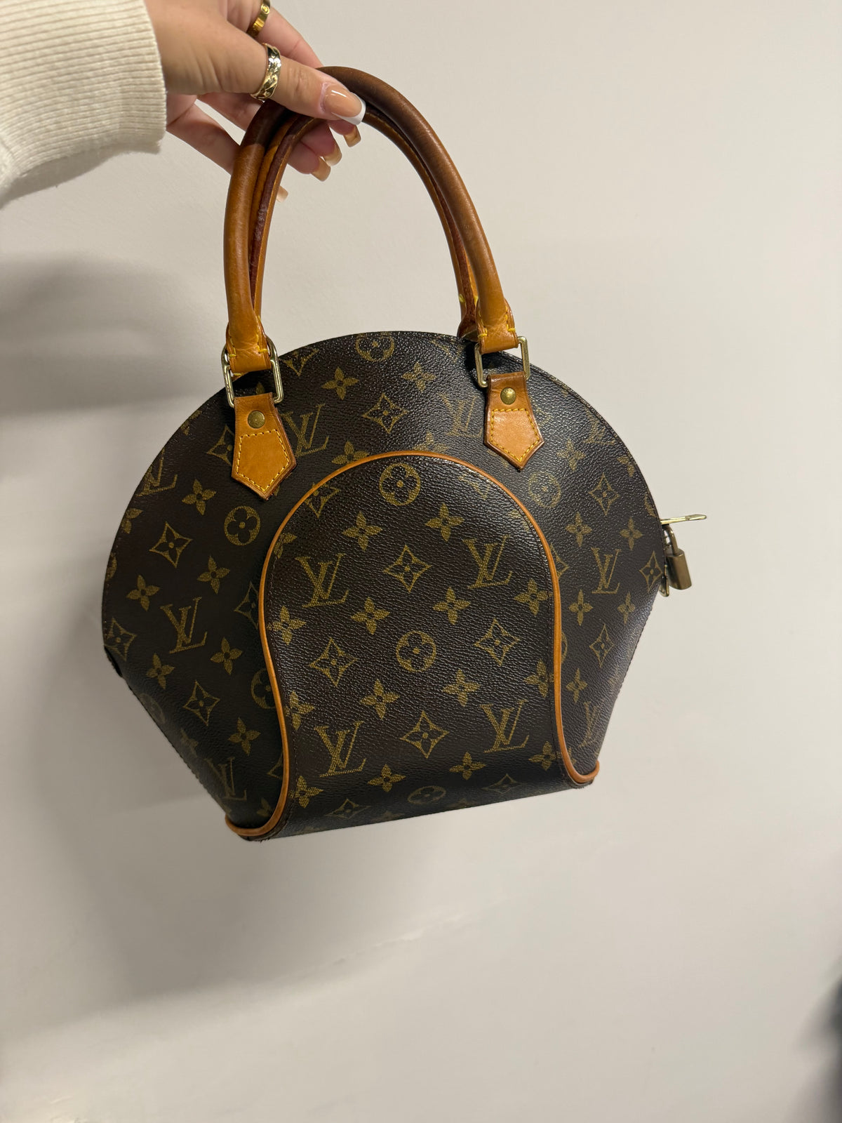 Preloved Louis Vuitton Handbag Monogram Canvas