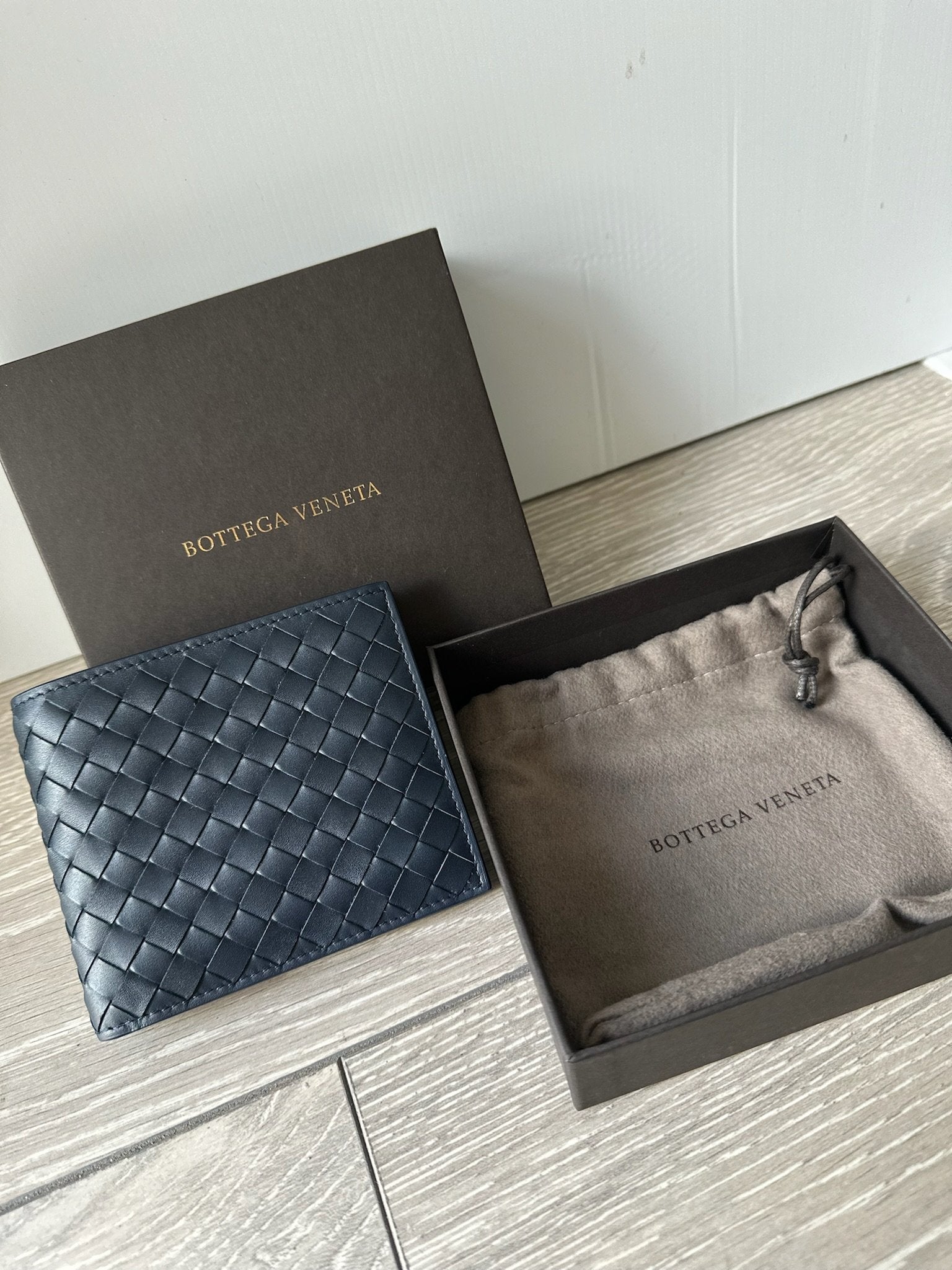 Bottega Veneta Intrecciato Leather Billfold Wallet In Blue