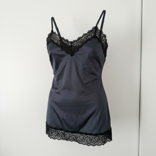 Pre-loved Black Style me slim by Alicia Kite Top Nightwear, 18