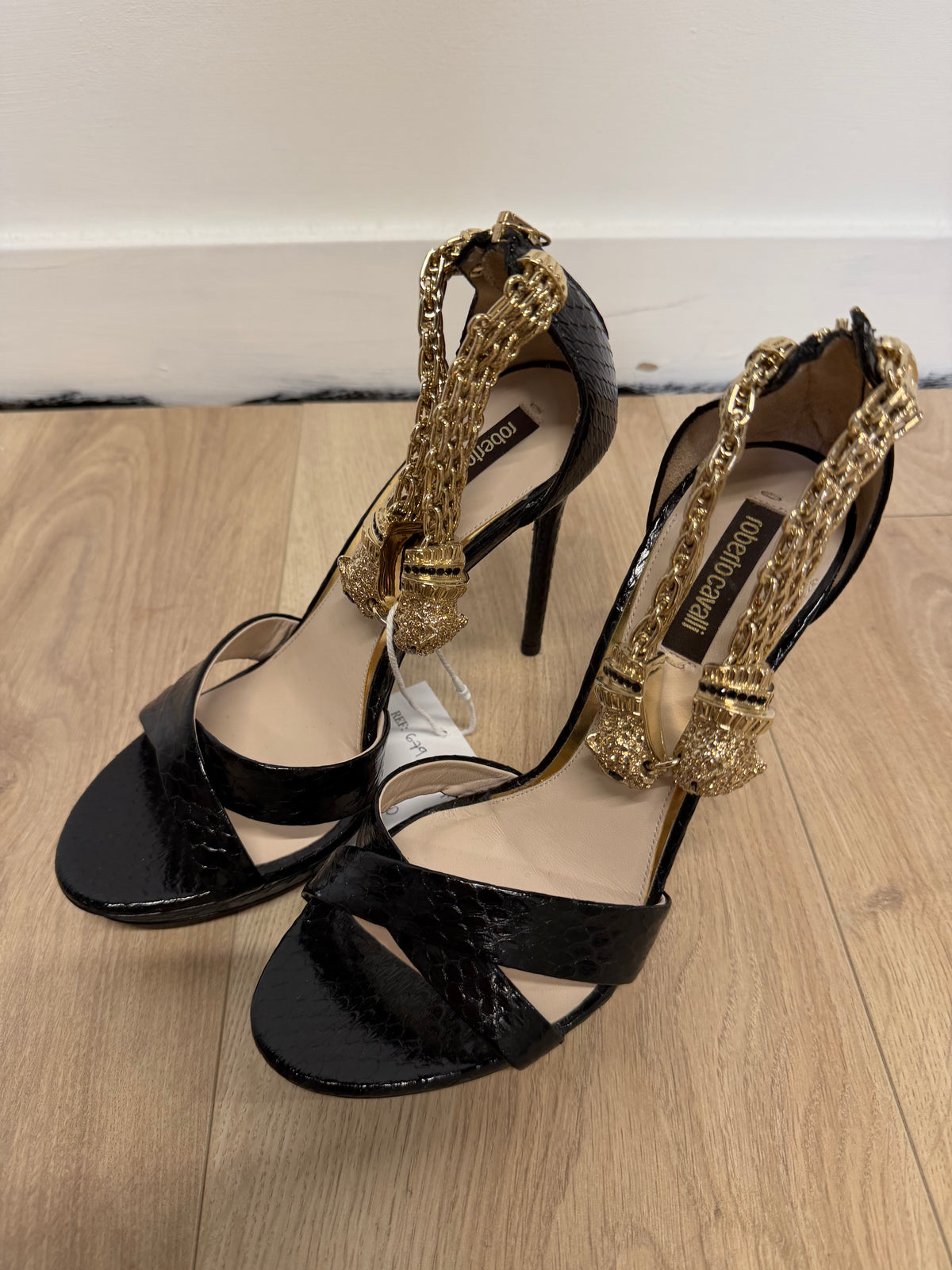 Preloved Roberto Cavalli Heels Size 4 Black