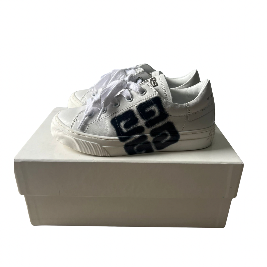 Givenchy Kids Trainers - Age 5/6