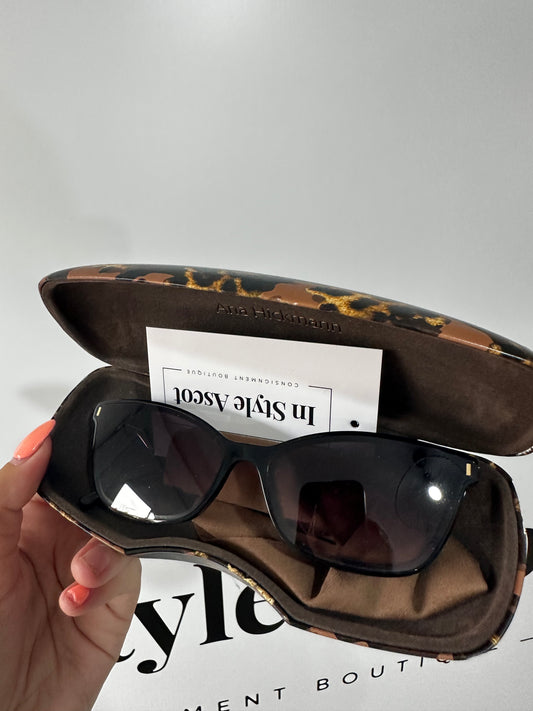 Black Ana hickmann Sunglasses
