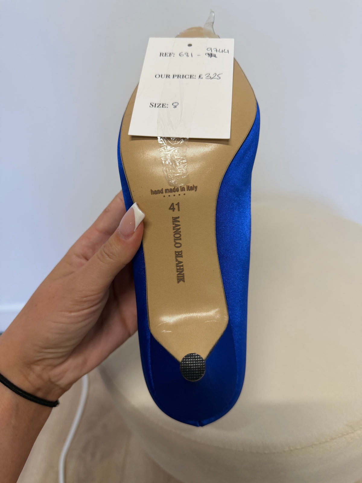 Preloved Manolo Blahnik Heels Size 8 Blue