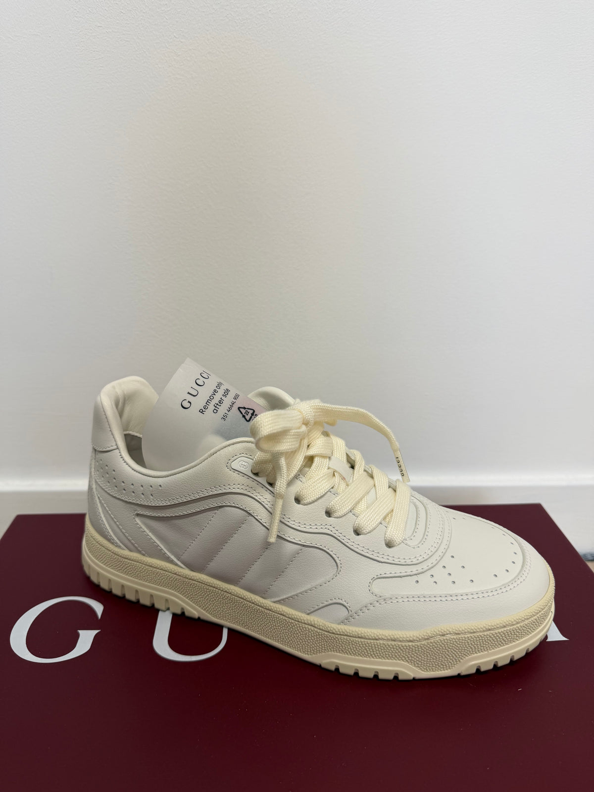 Preloved Gucci Trainers Size 37 UK 4 Cream, White with original logo