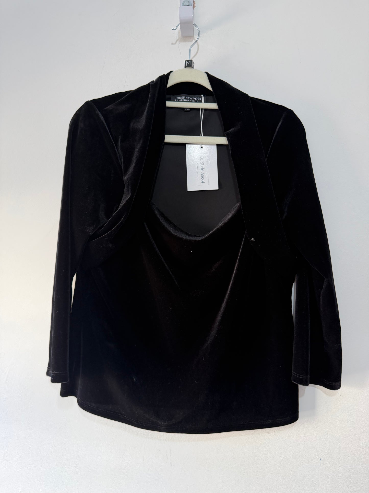 Preloved Jones New York Vintage Top Petite M Black Velvet
