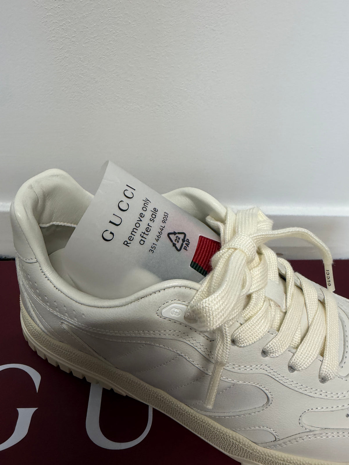 Preloved Gucci Trainers Size 37 UK 4 Cream, White with original logo