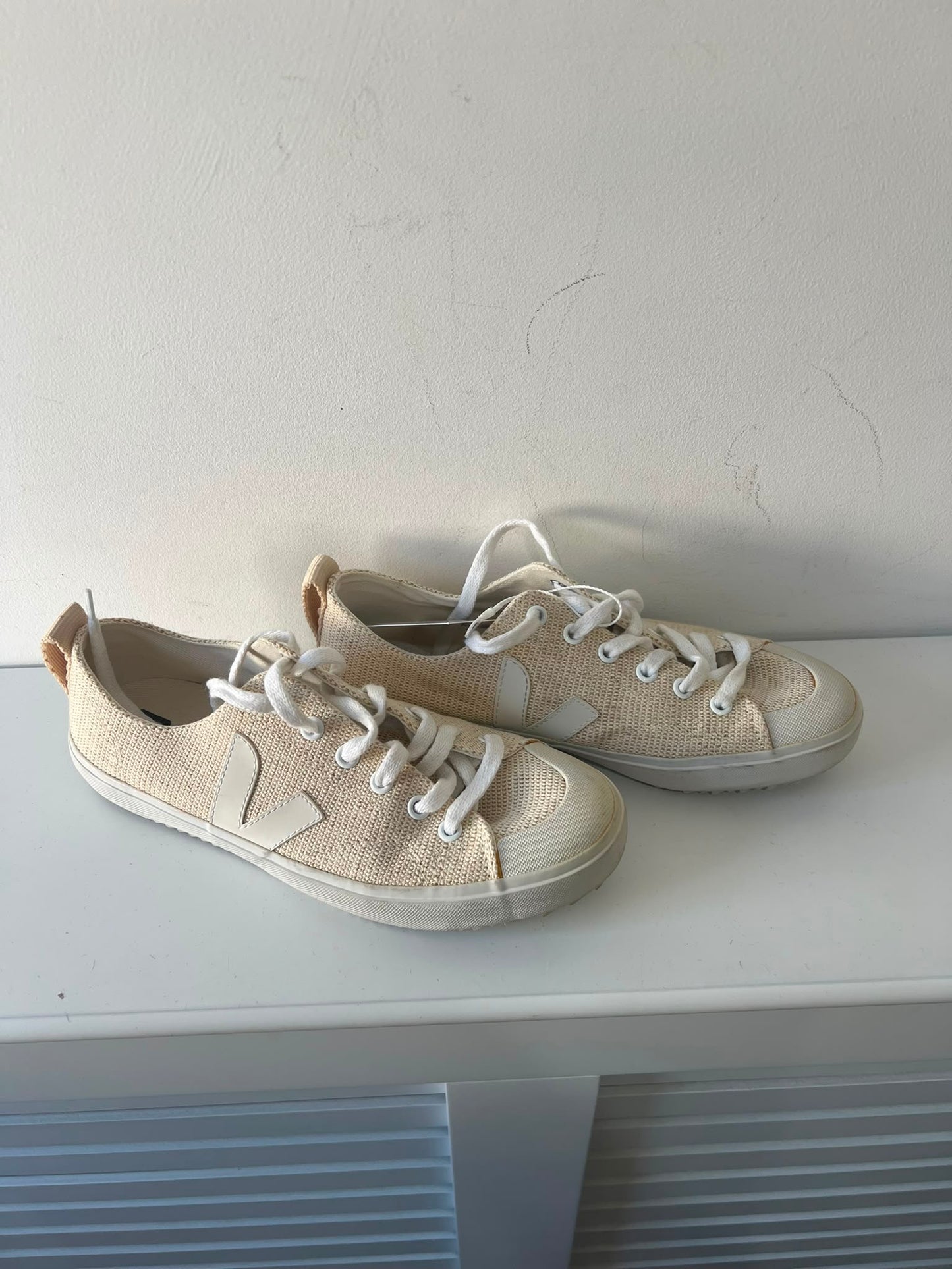 Pre-loved Cream Vejas Trainers, 5
