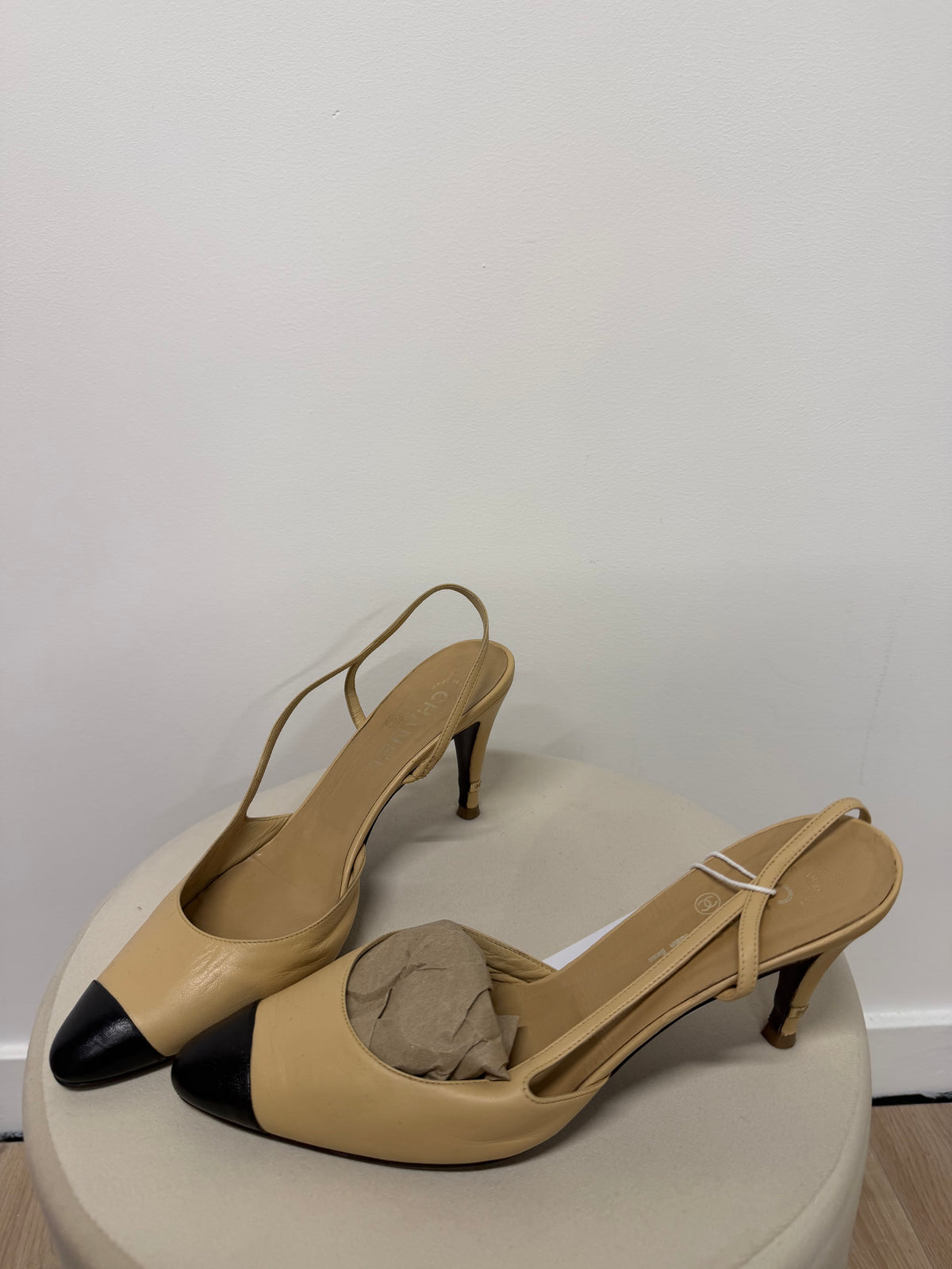 Preloved Chanel Heels Size 8 Beige/Black