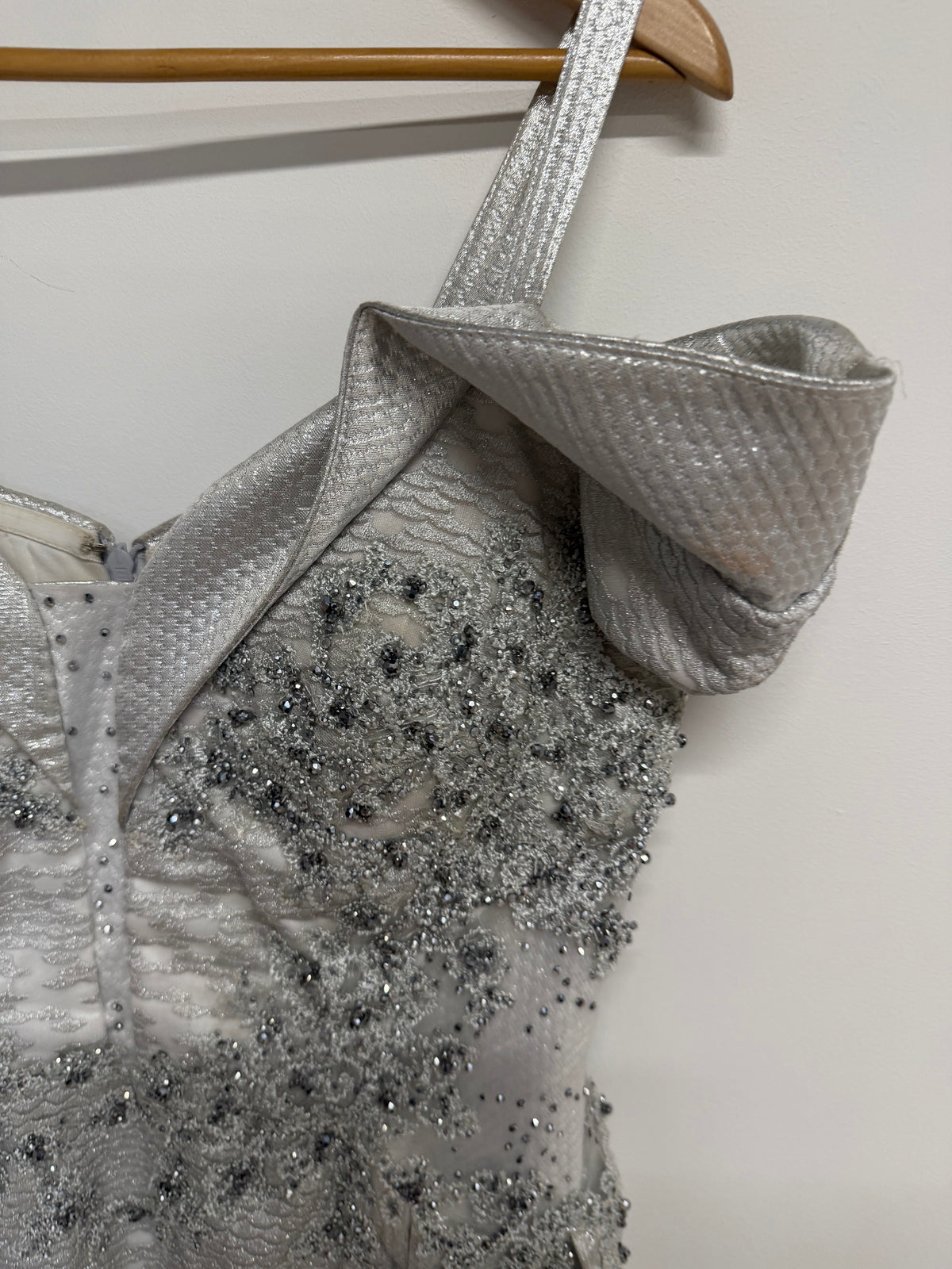 Preloved Debra Chigwell Dress Size 16/18 Silver