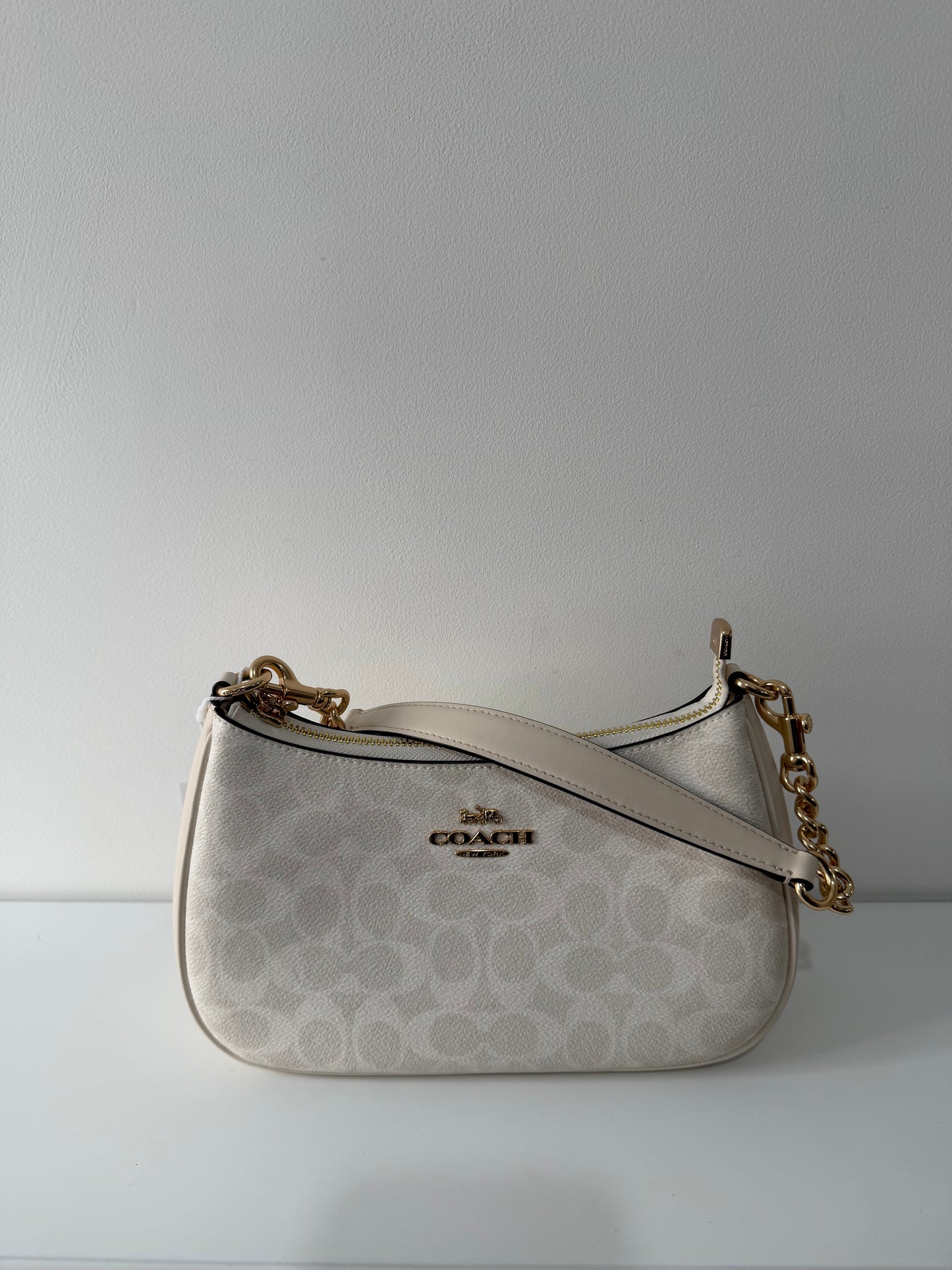 Pre-owned, Cream Coach Shoulder Bag, 2 Straps