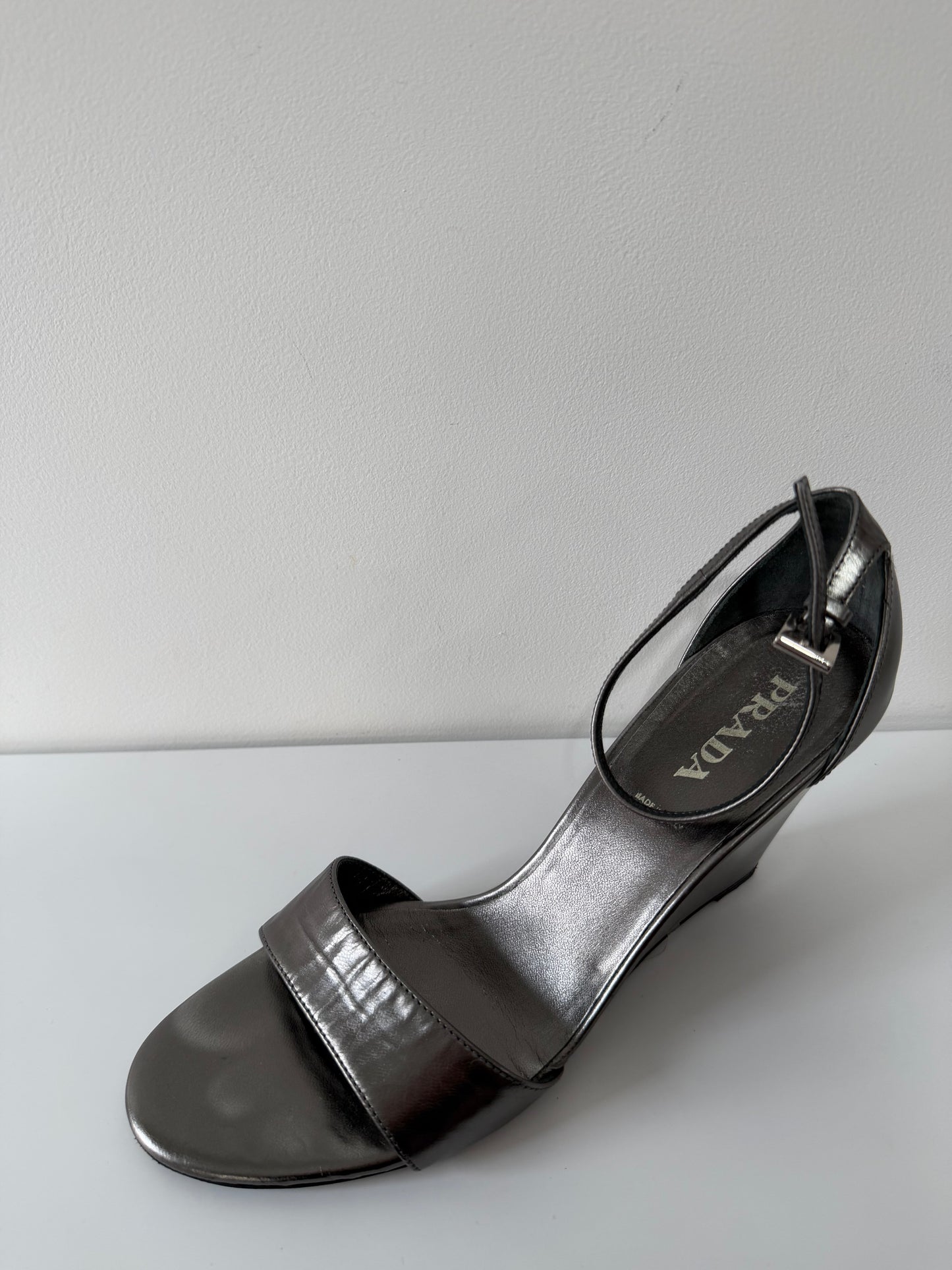 Pre-owned, Pewter Silver Prada Wedges, Size 6